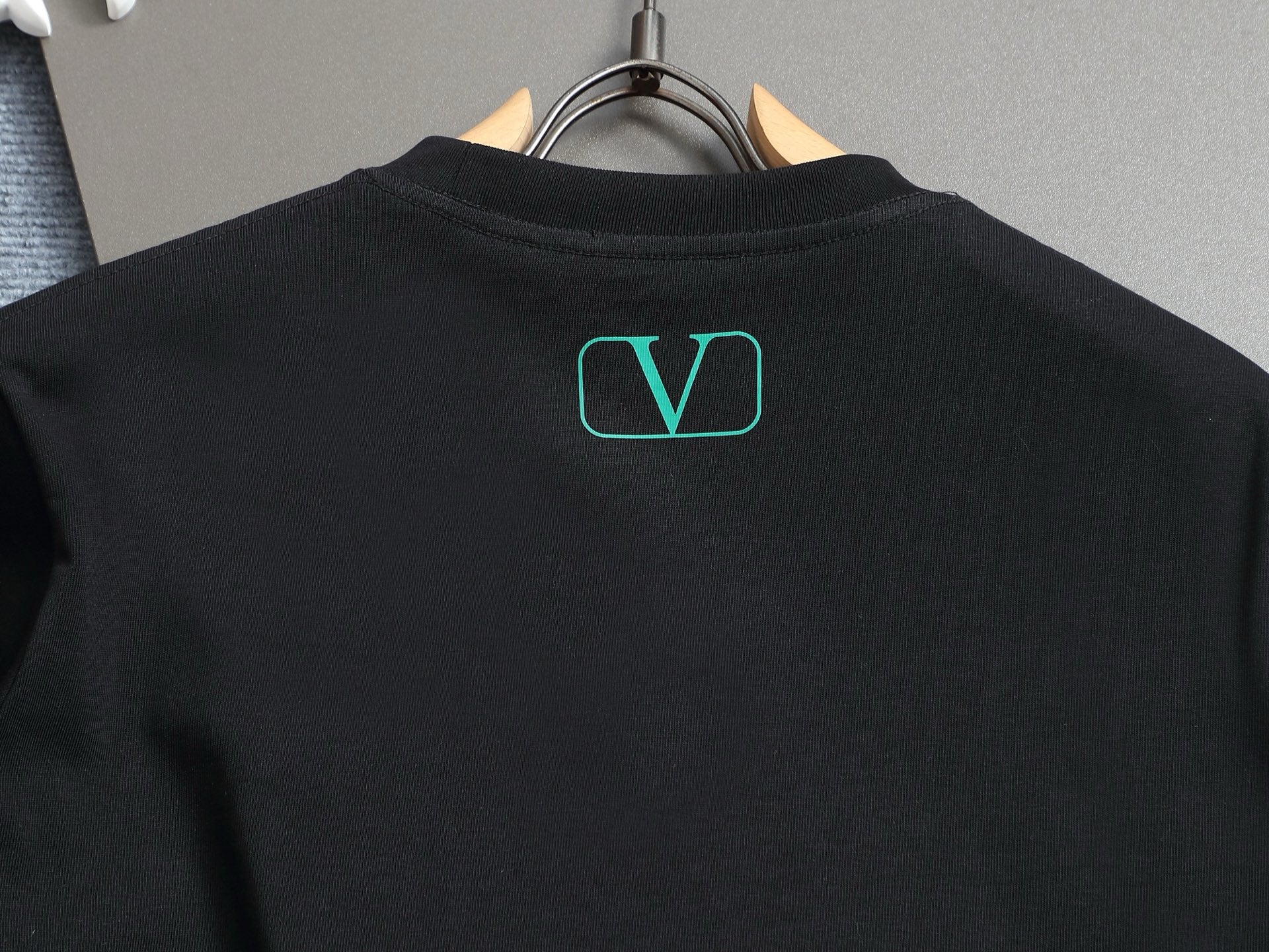 LuxluxHouse Best Quality Clothes Valentino T-shirt