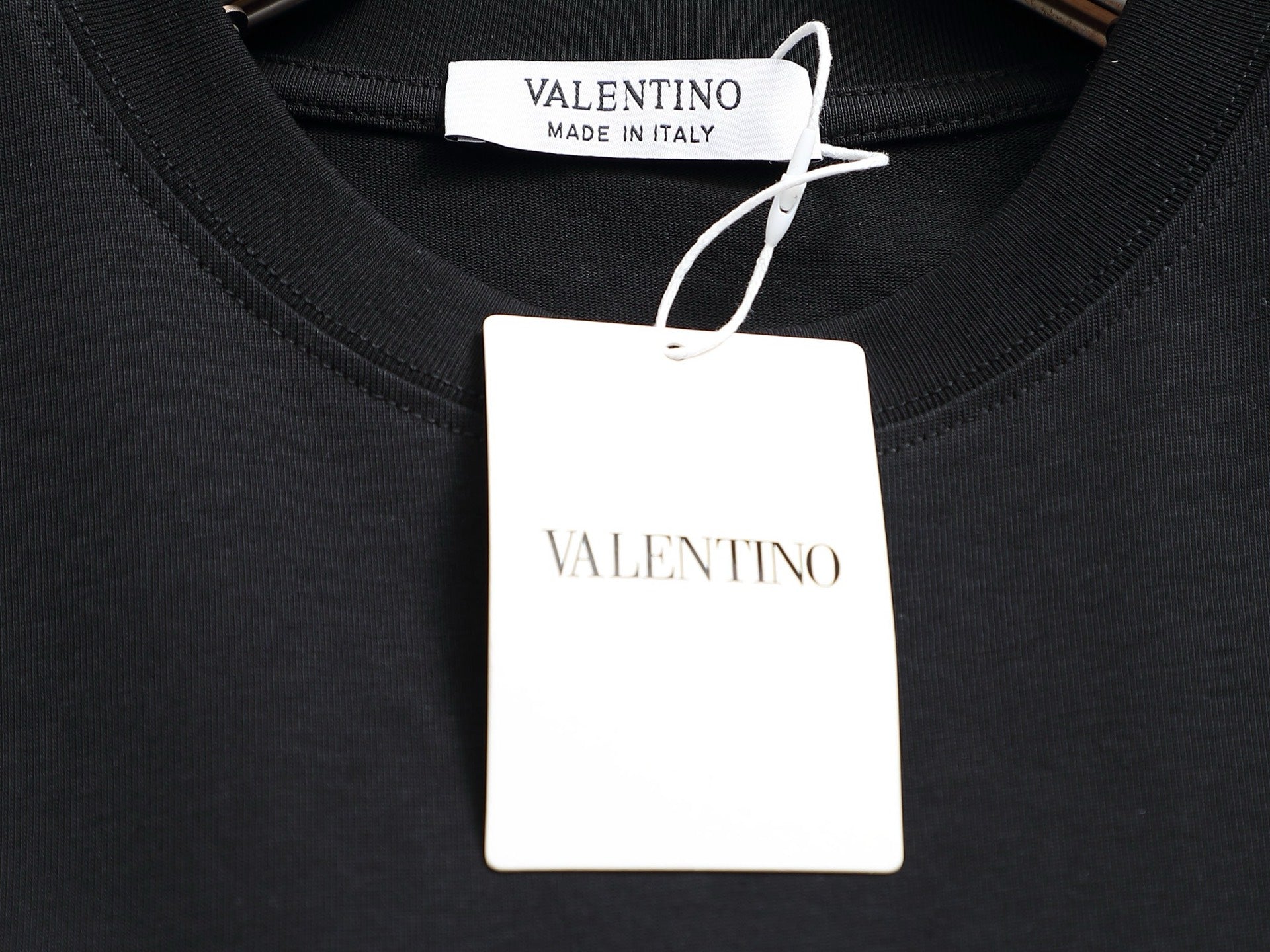 LuxluxHouse Best Quality Clothes Valentino T-shirt