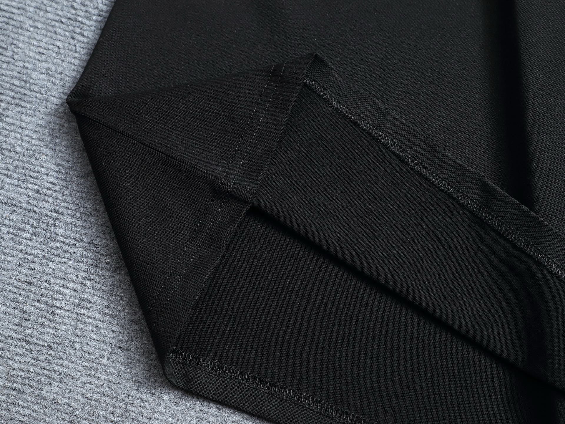 LuxluxHouse Best Quality Clothes Valentino T-shirt