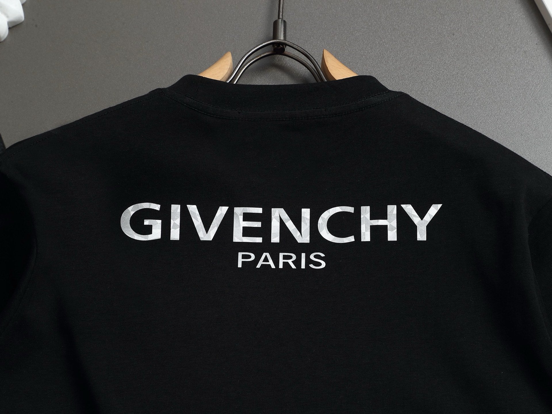 LuxluxHouse Best Quality Clothes Givenchy T-shirt