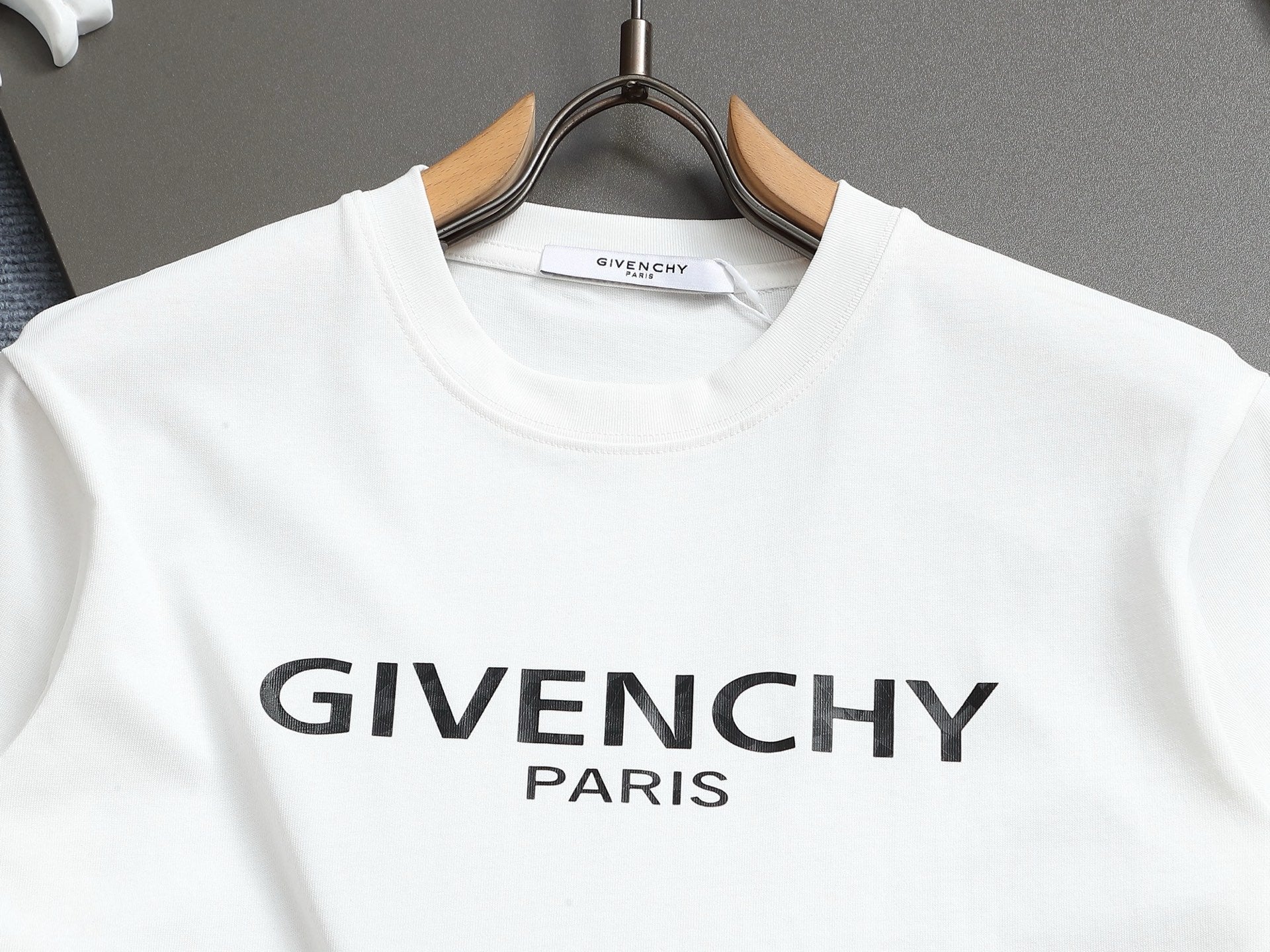 LuxluxHouse Best Quality Clothes Givenchy T-shirt