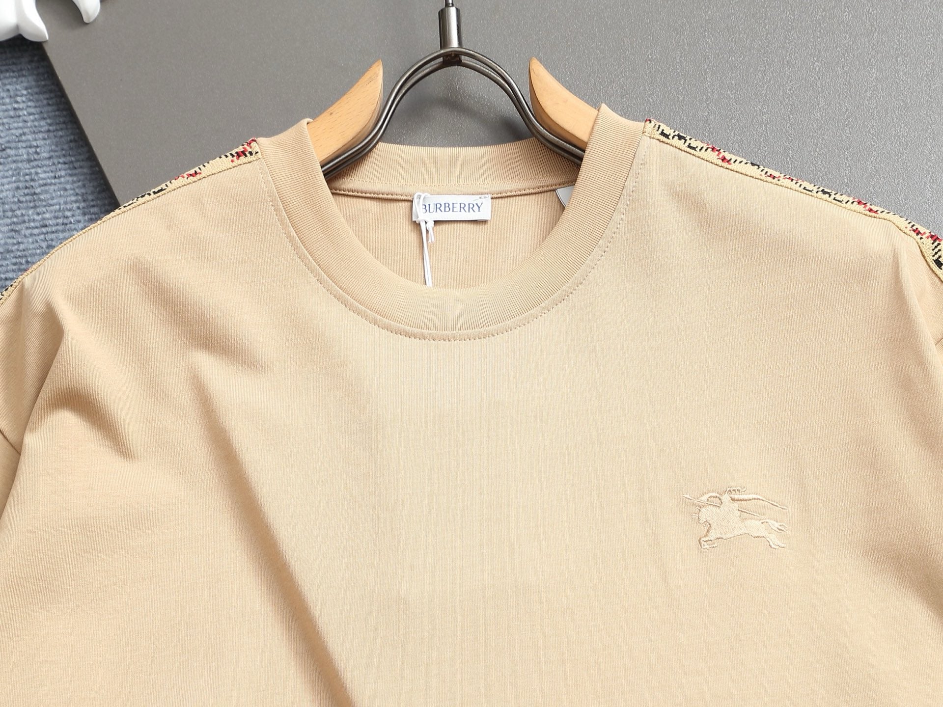 LuxluxHouse Best Quality Clothes Burberry T-shirt