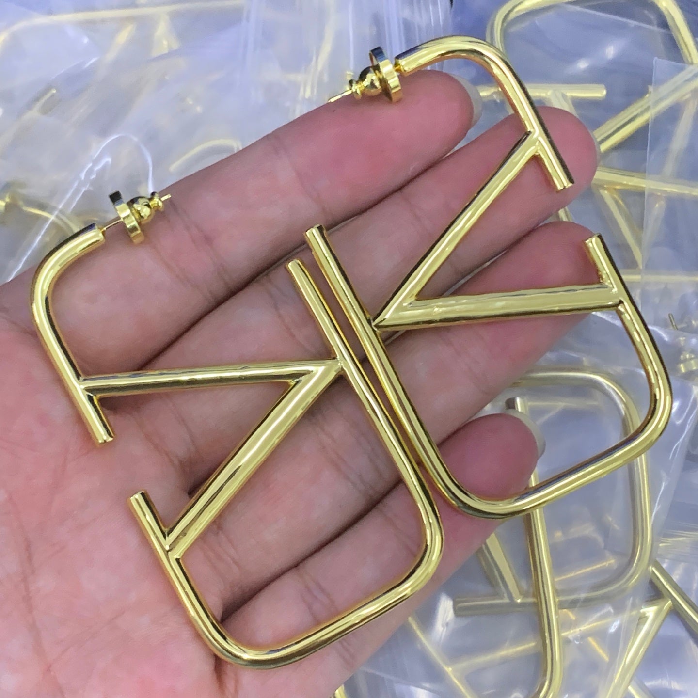 LuxluxHouse Low Price And High Quality Accessories Valentino