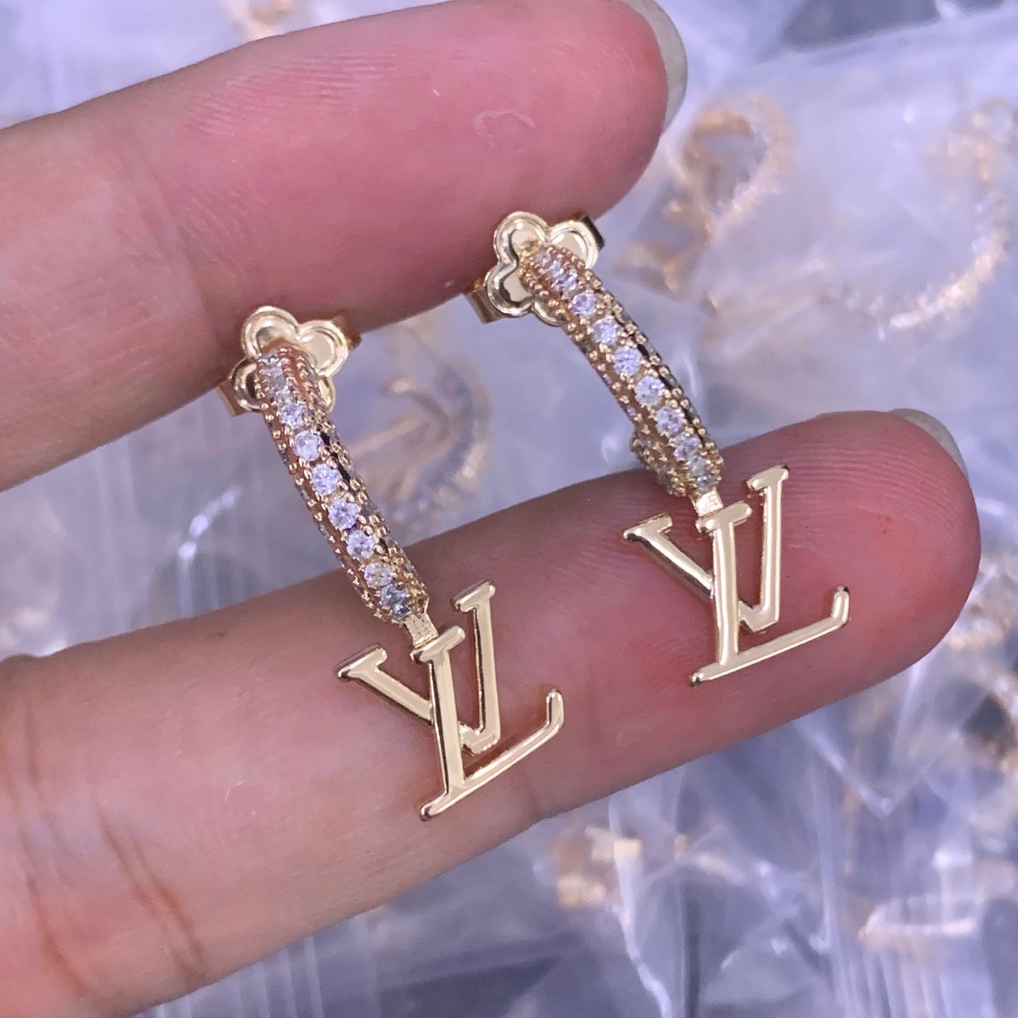LuxluxHouse Low Price And High Quality Accessories Louis Vuitton