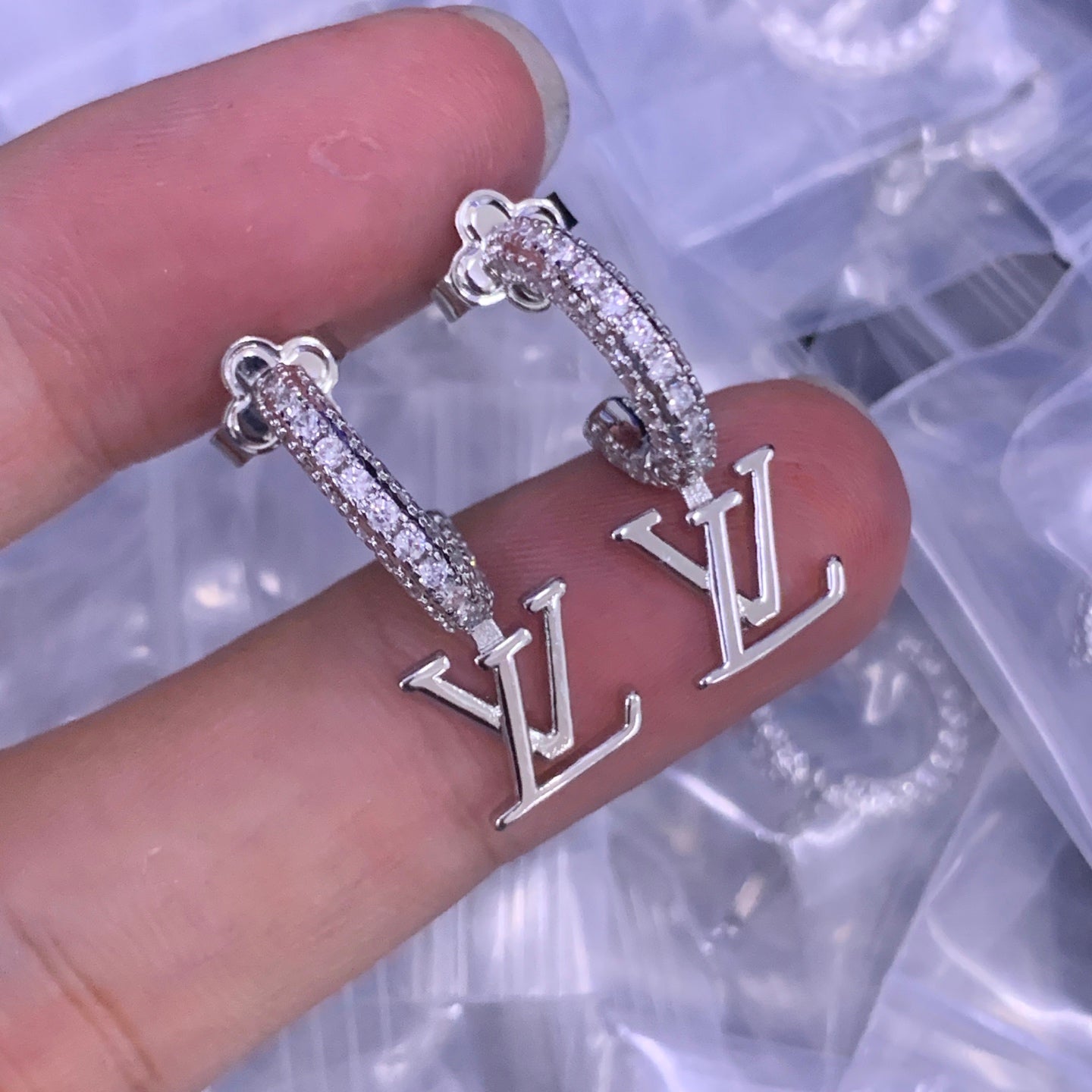LuxluxHouse Low Price And High Quality Accessories Louis Vuitton