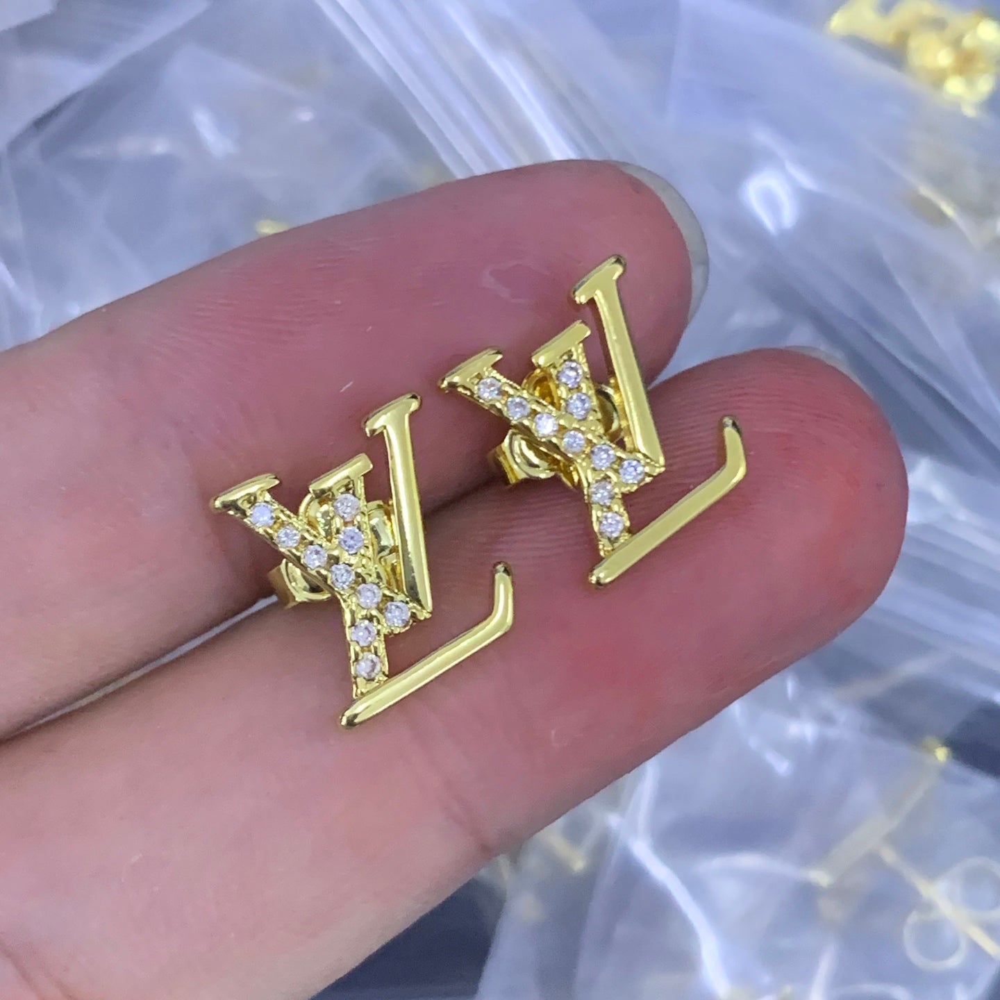 LuxluxHouse Low Price And High Quality Accessories Louis Vuitton