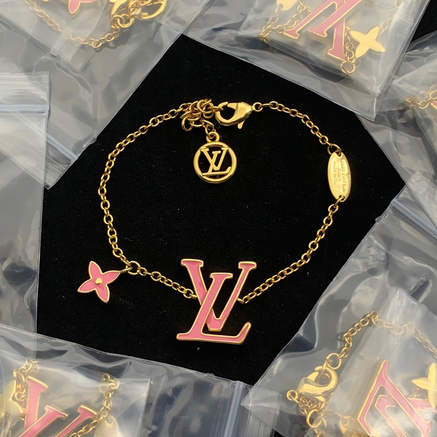 LuxluxHouse Low Price And High Quality Accessories Louis Vuitton