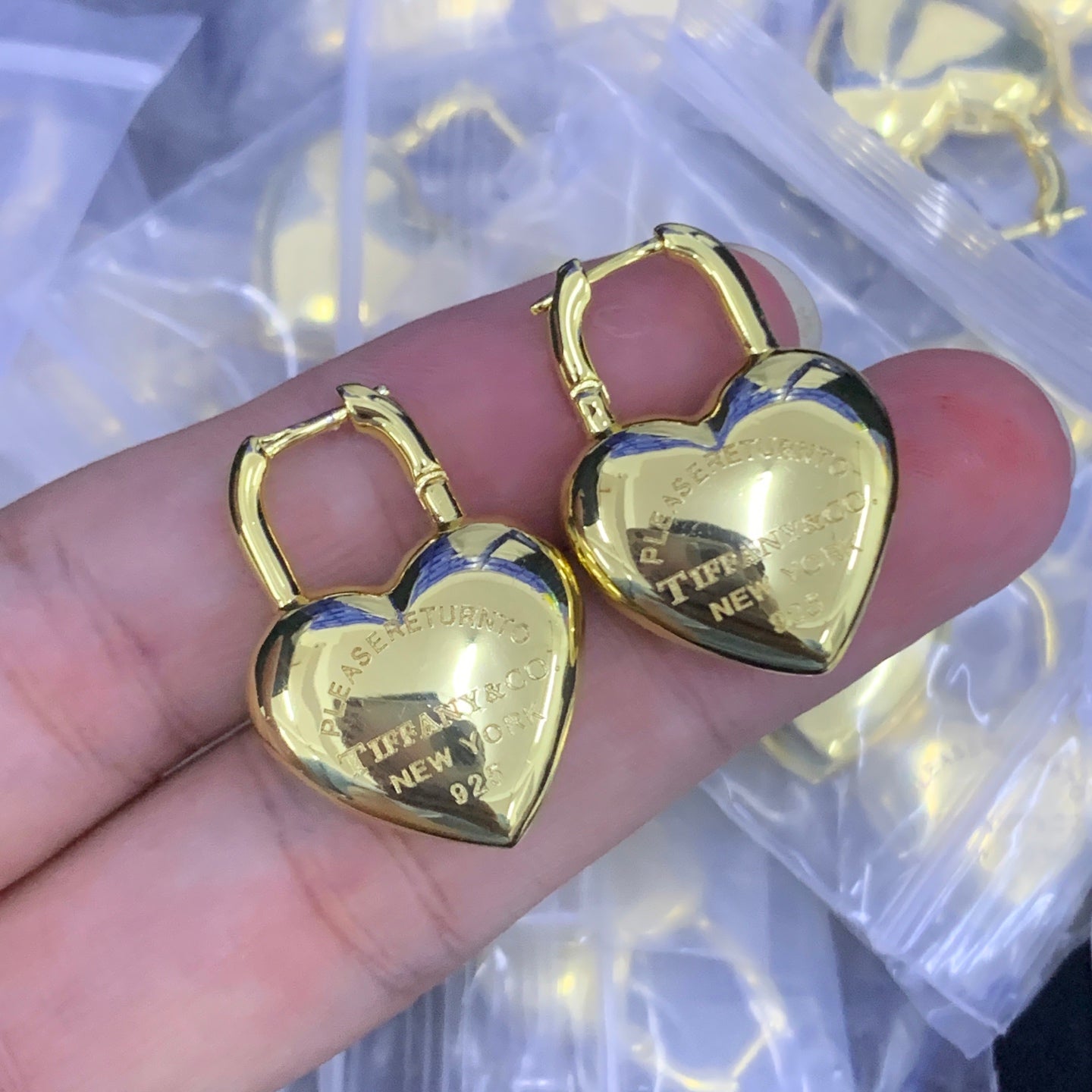 LuxluxHouse Low Price And High Quality Accessories Tiffany