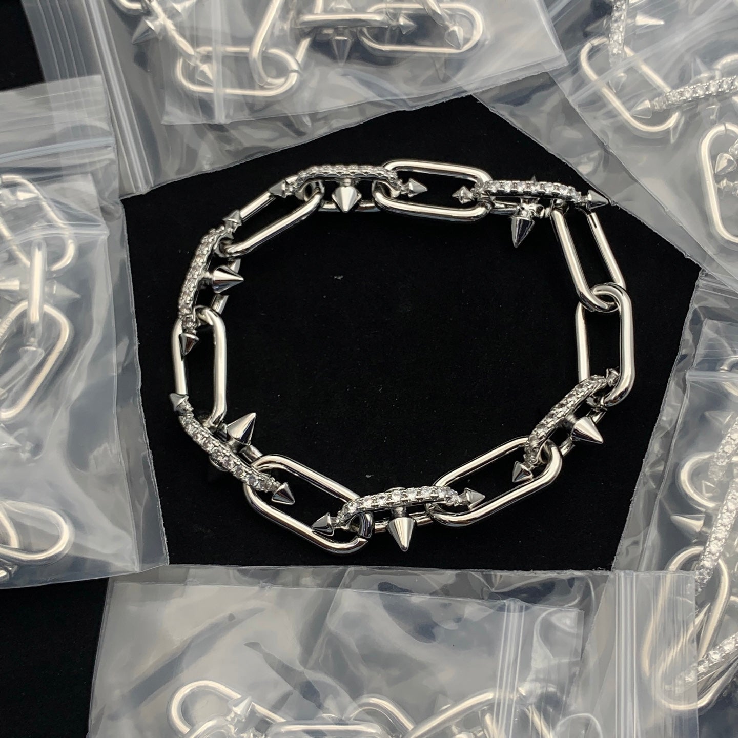 LuxluxHouse Low Price And High Quality Accessories Tiffany