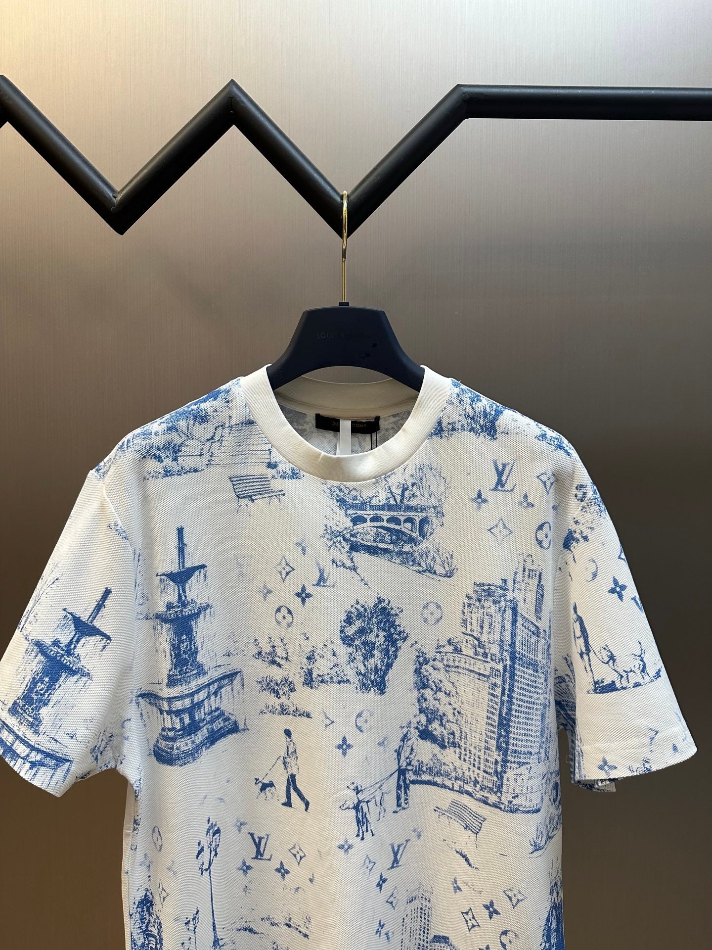 LuxluxHouse Best Quality Clothes T-shirt Louis Vuitton