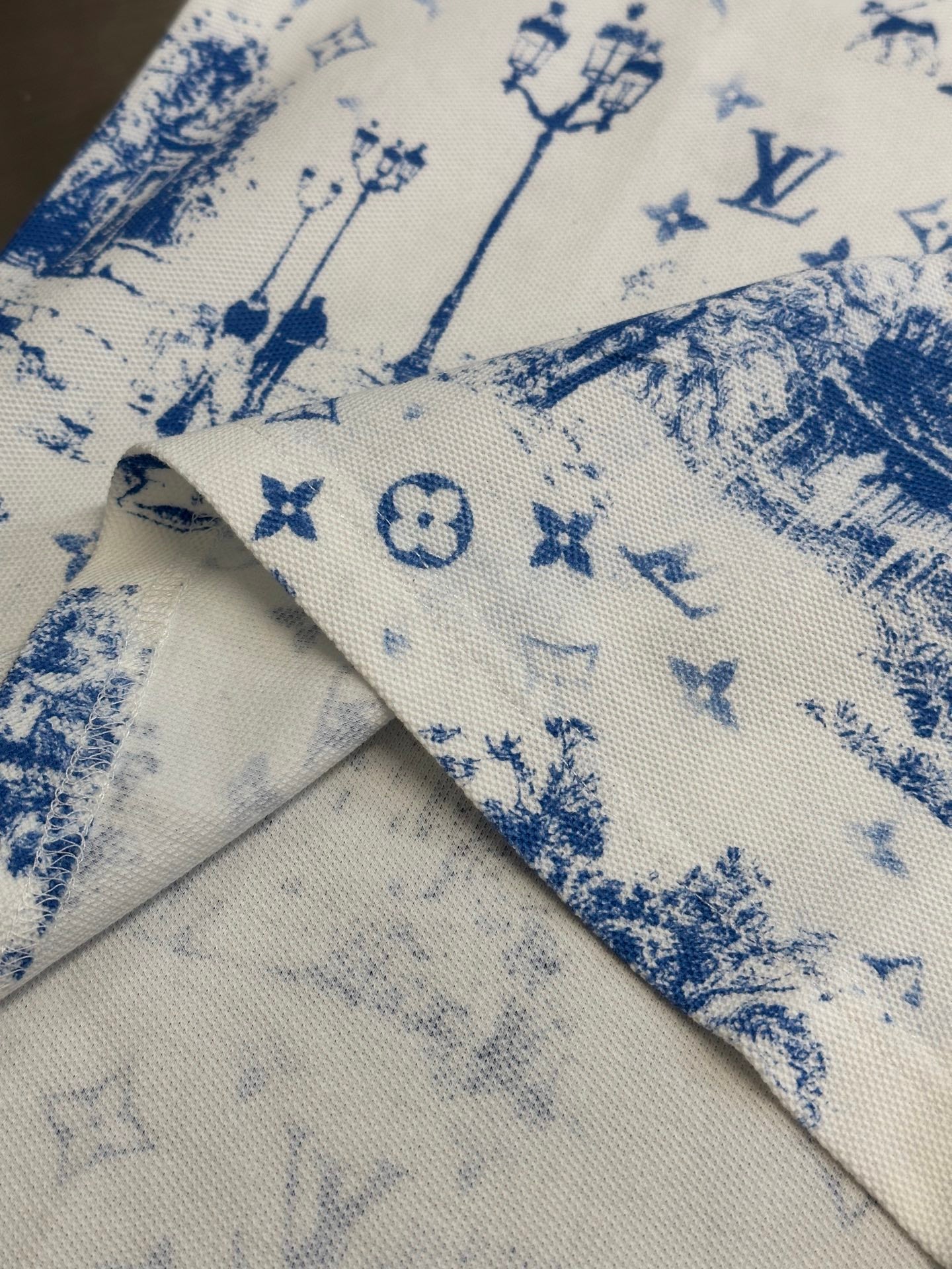 LuxluxHouse Best Quality Clothes T-shirt Louis Vuitton