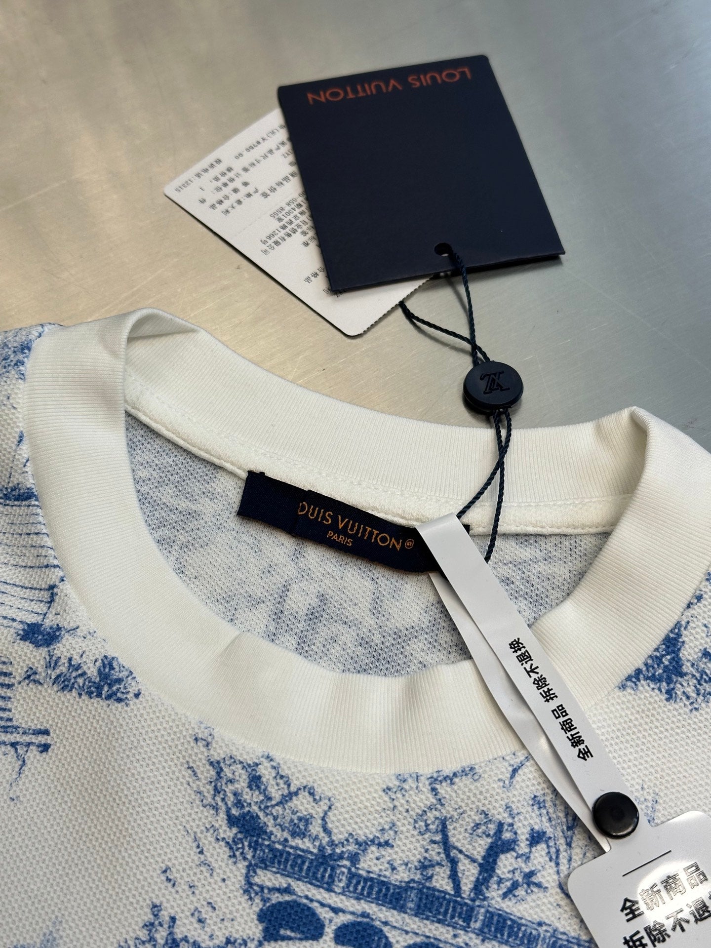 LuxluxHouse Best Quality Clothes T-shirt Louis Vuitton