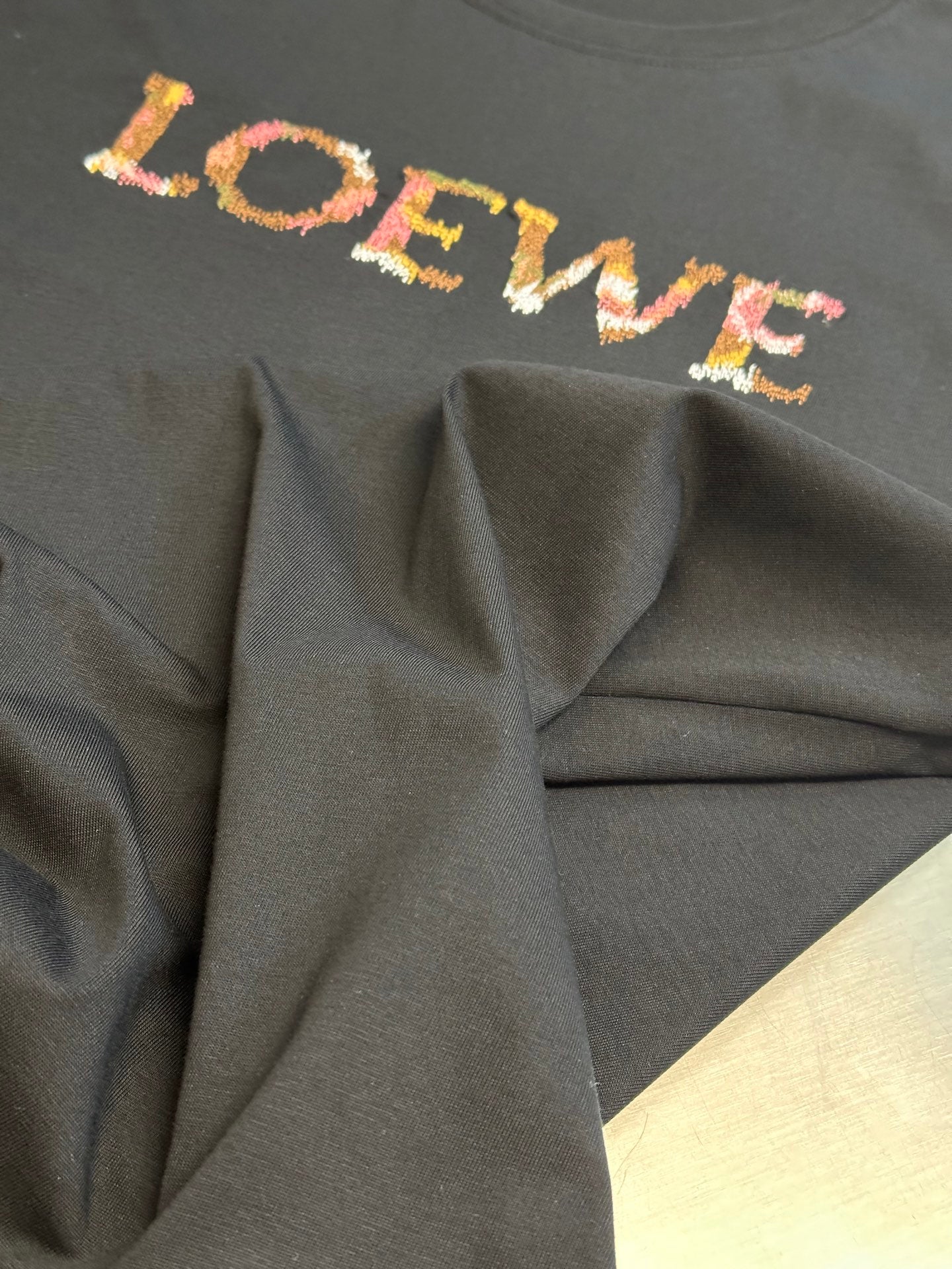 LuxluxHouse Best Quality Clothes T-shirt Loewe