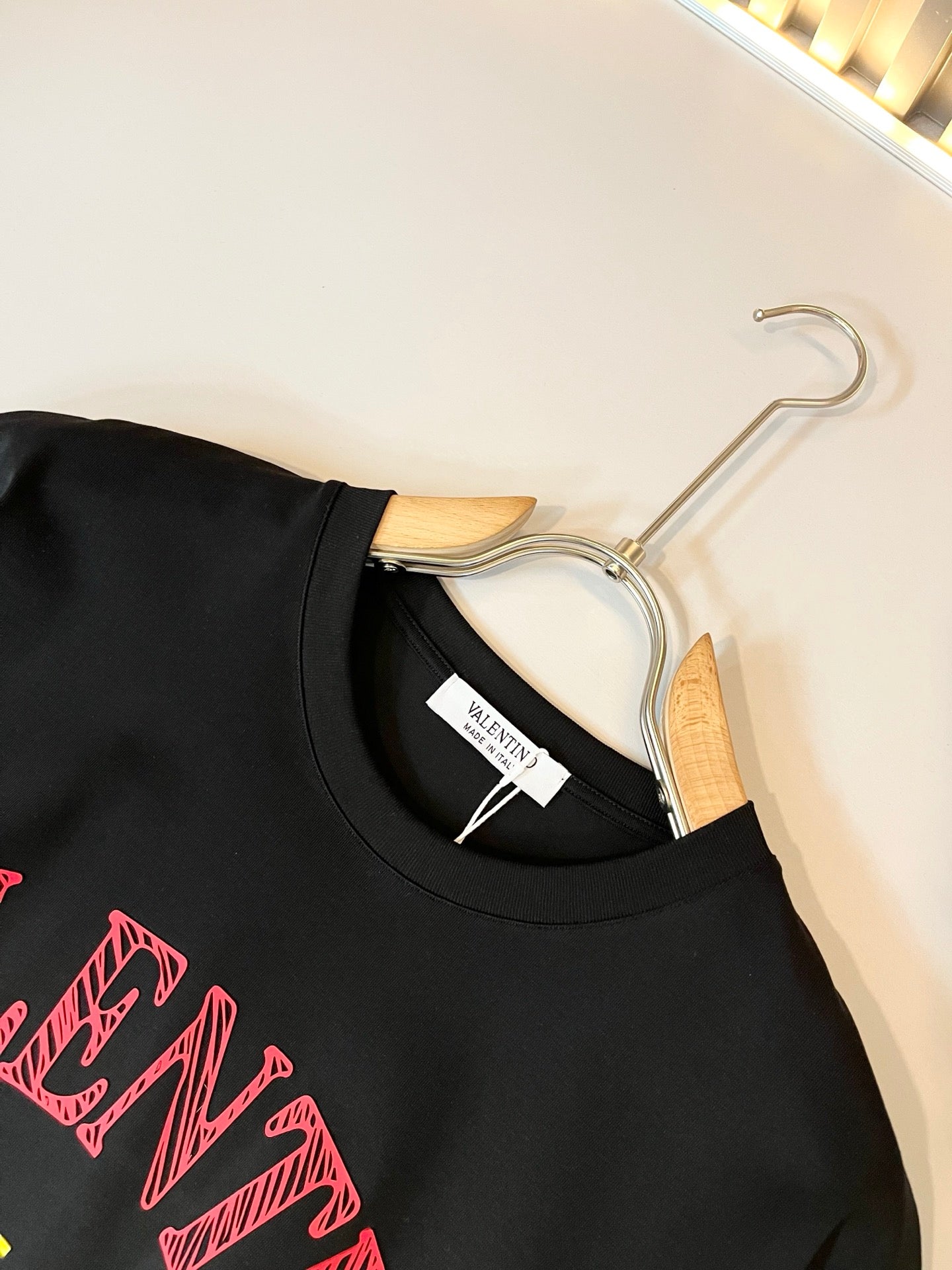 LuxluxHouse Best Quality Clothes Valentino T-shirt