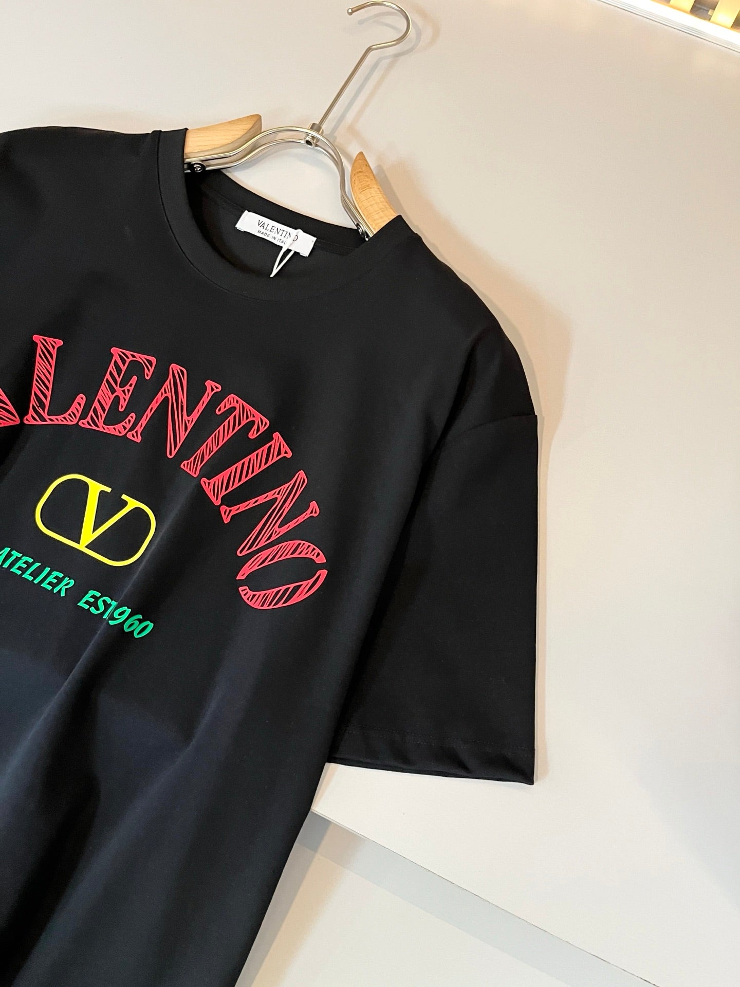 LuxluxHouse Best Quality Clothes Valentino T-shirt