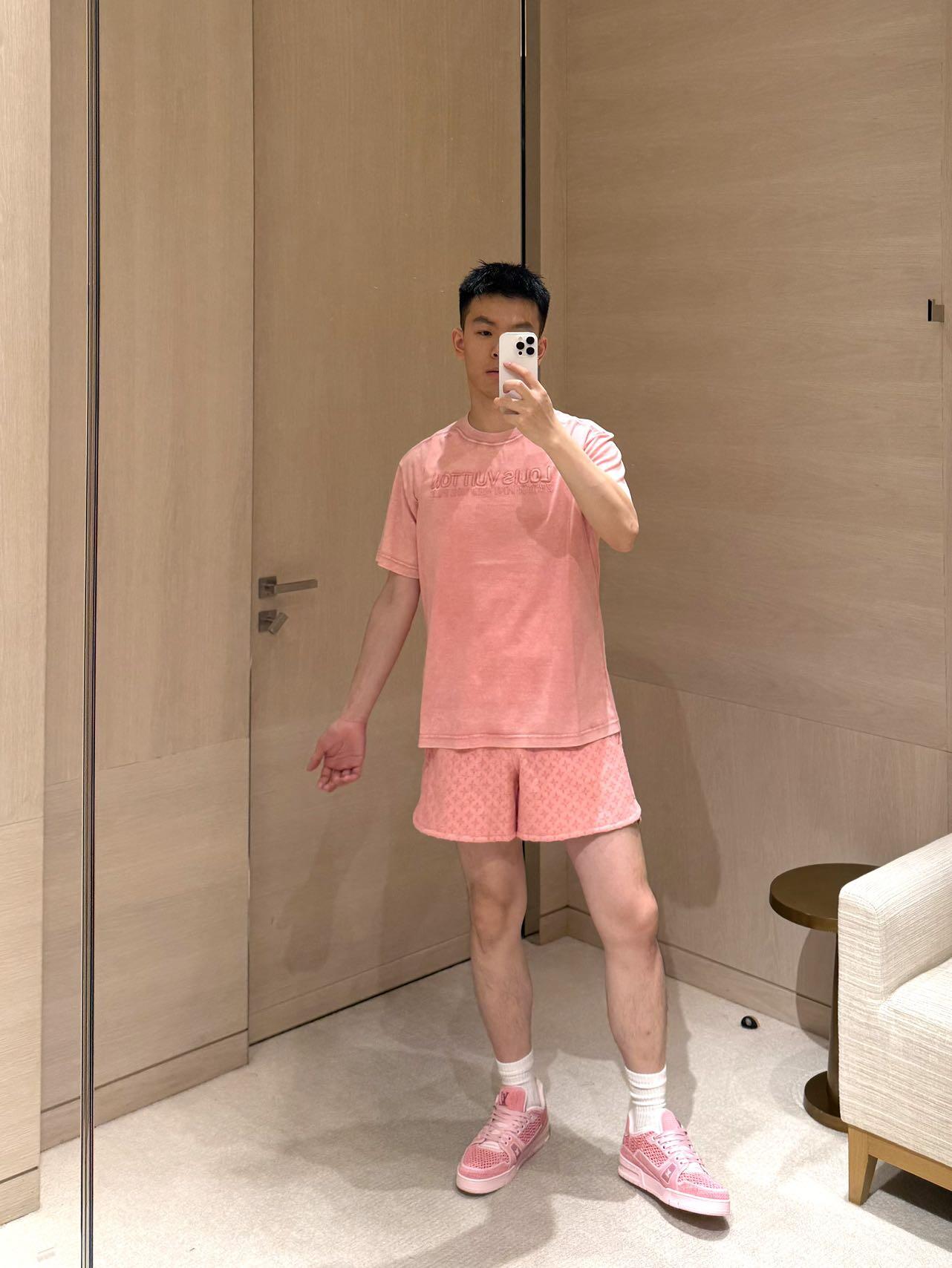 LuxluxHouse Best Quality Clothes T-shirt Louis Vuitton