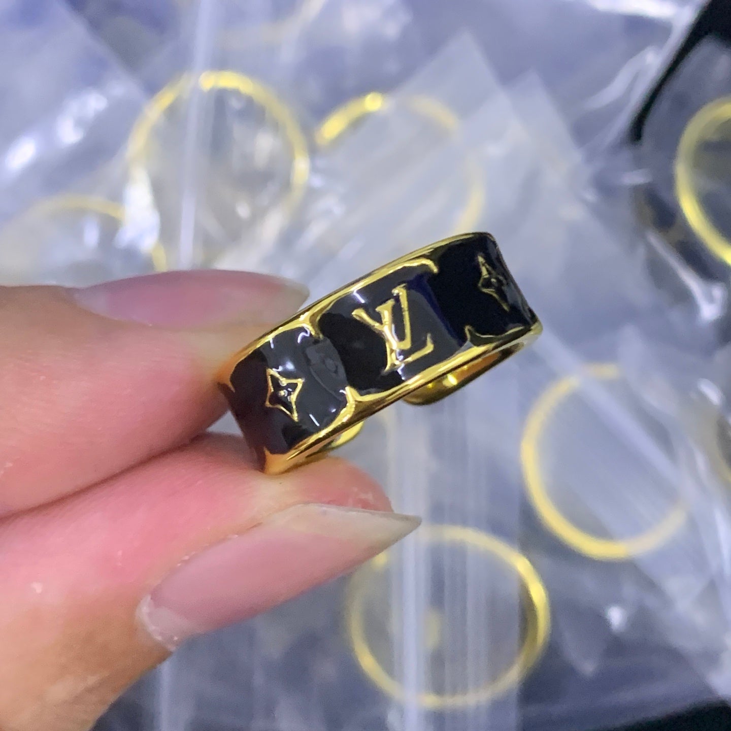 LuxluxHouse Low Price And High Quality Accessories Louis Vuitton