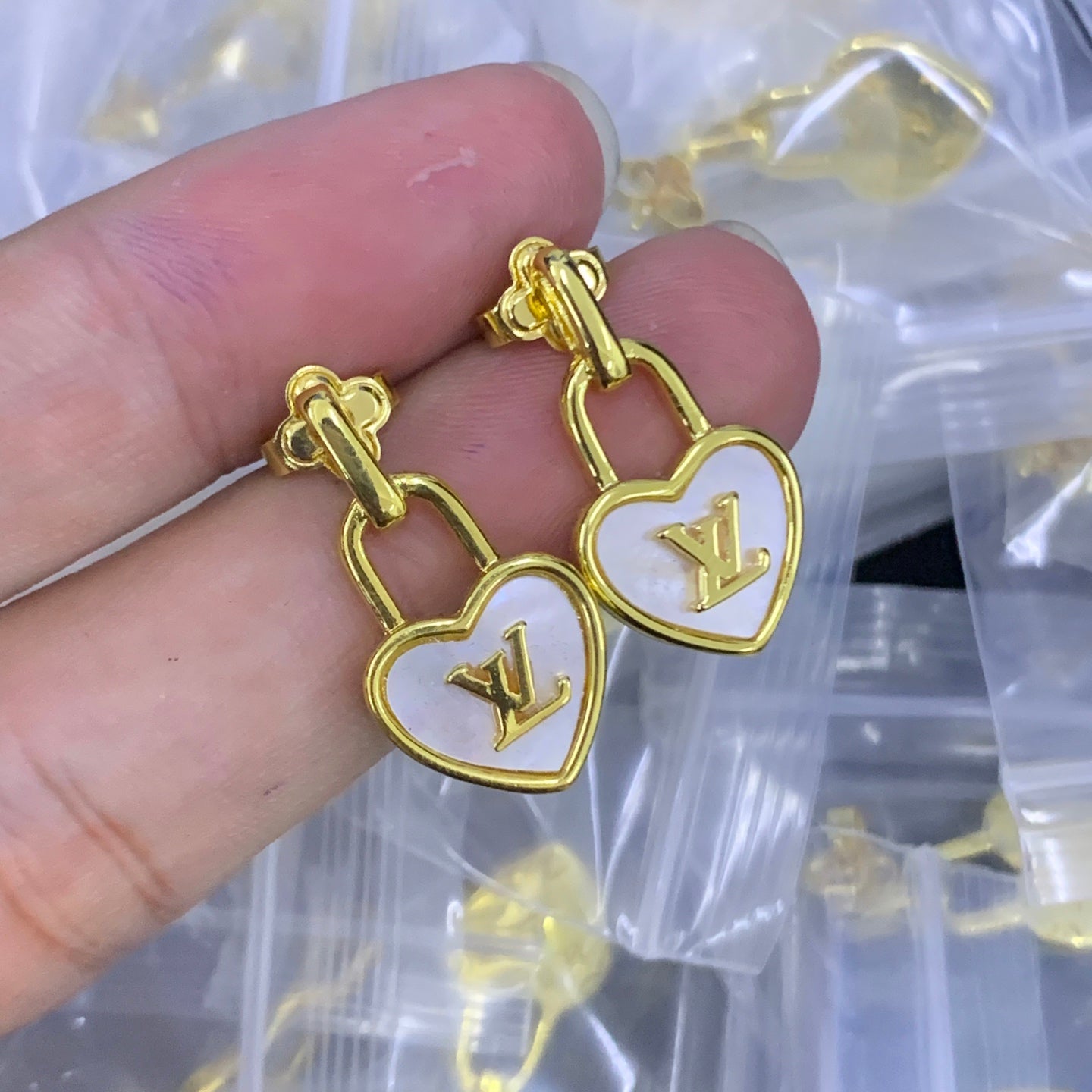 LuxluxHouse Low Price And High Quality Accessories Louis Vuitton