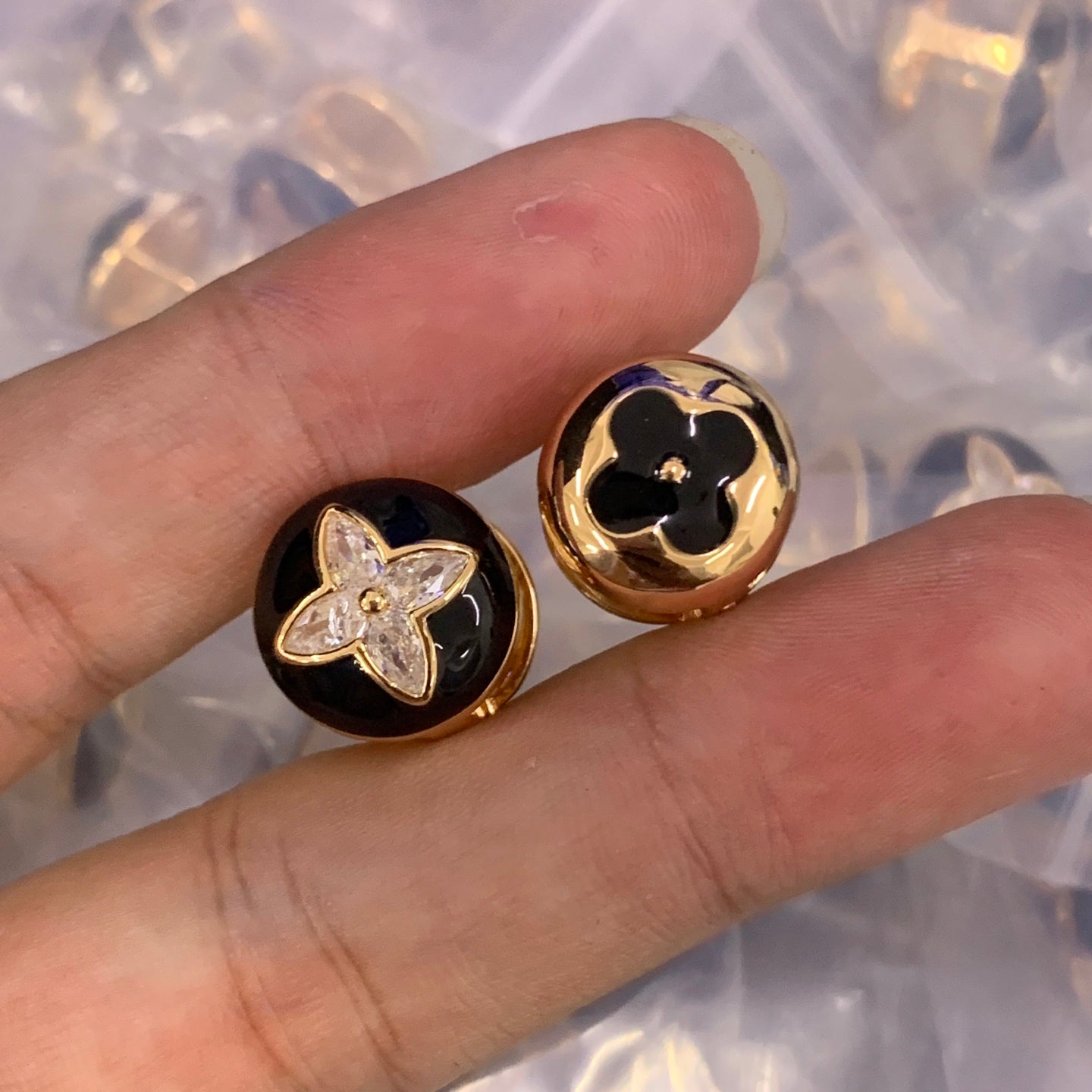 LuxluxHouse Low Price And High Quality Accessories Louis Vuitton