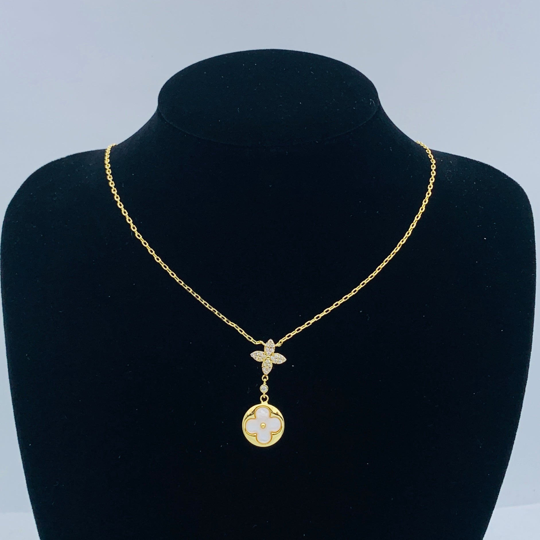 LuxluxHouse Low Price And High Quality Accessories Louis Vuitton
