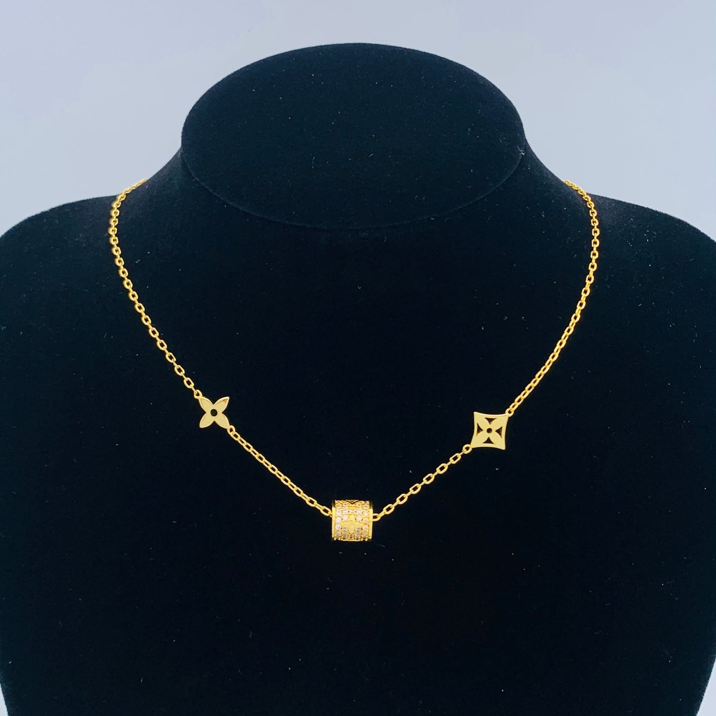 LuxluxHouse Low Price And High Quality Accessories Louis Vuitton