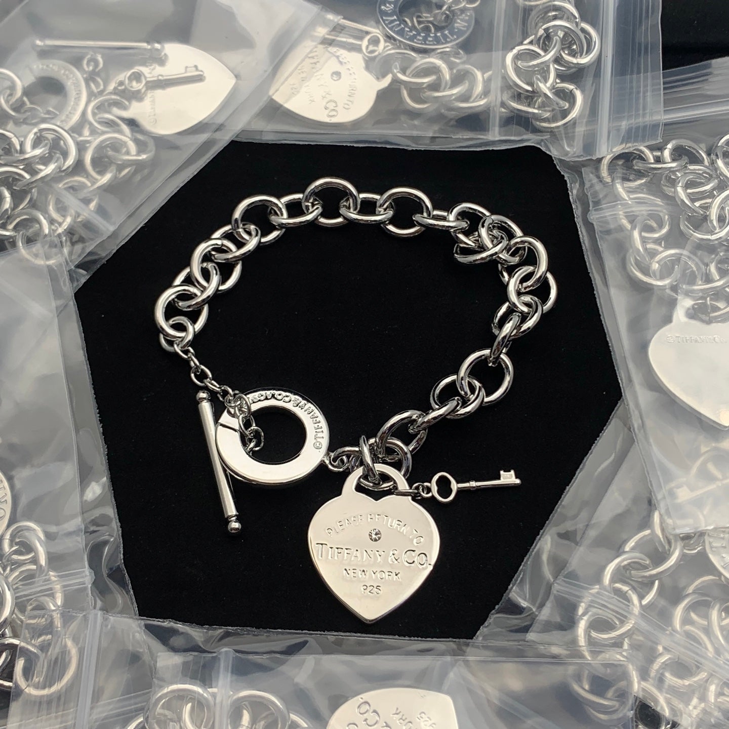 LuxluxHouse Low Price And High Quality Accessories Tiffany