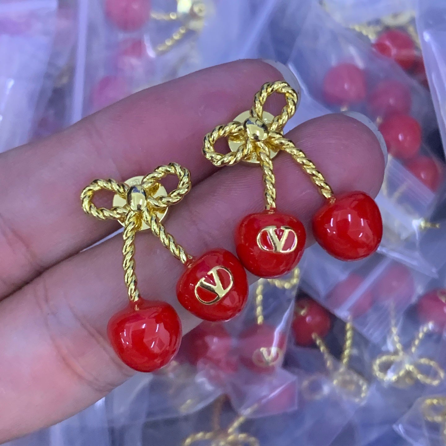 LuxluxHouse Low Price And High Quality Accessories Valentino