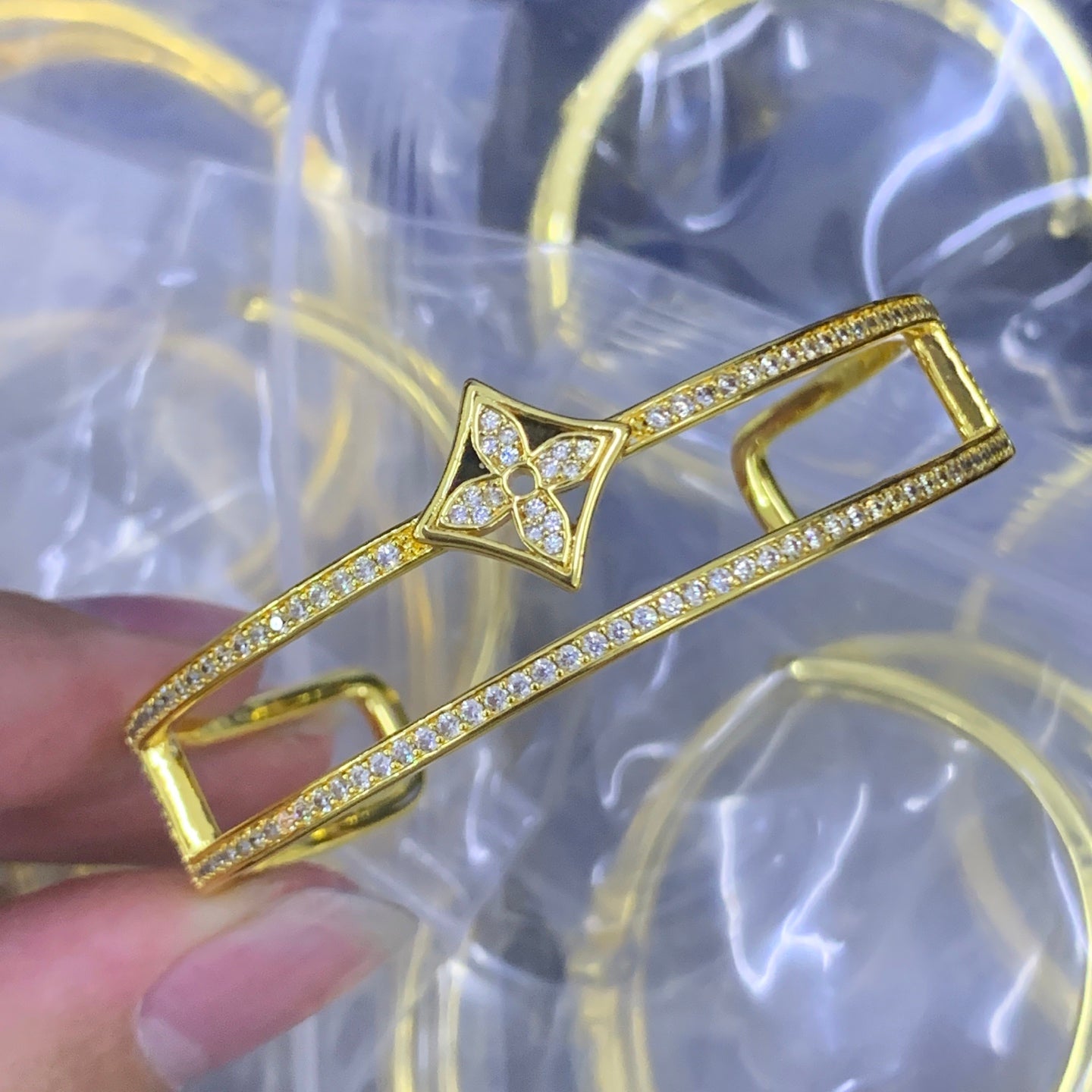 LuxluxHouse Low Price And High Quality Accessories Louis Vuitton