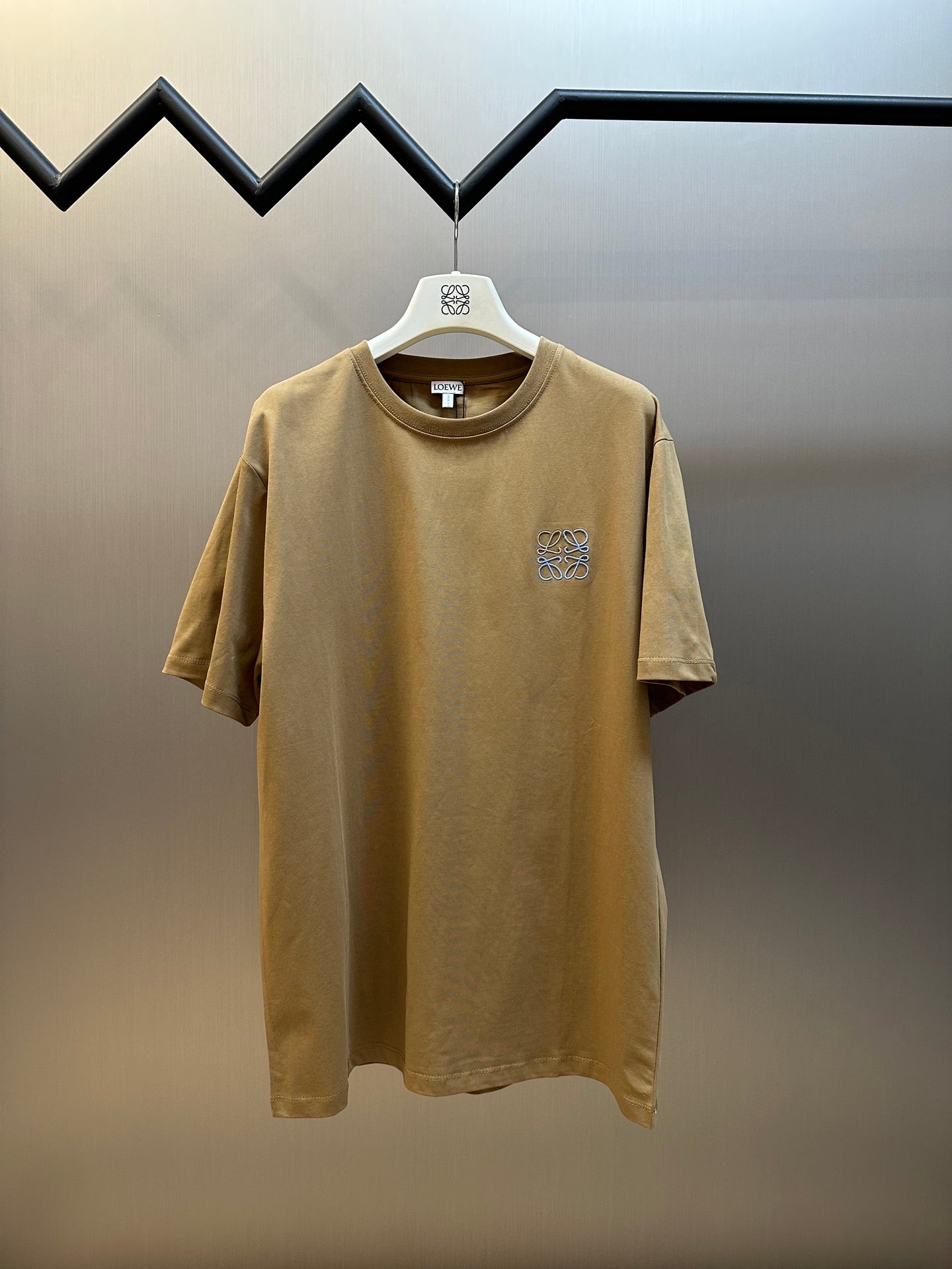 LuxluxHouse Best Quality Clothes T-shirt Loewe