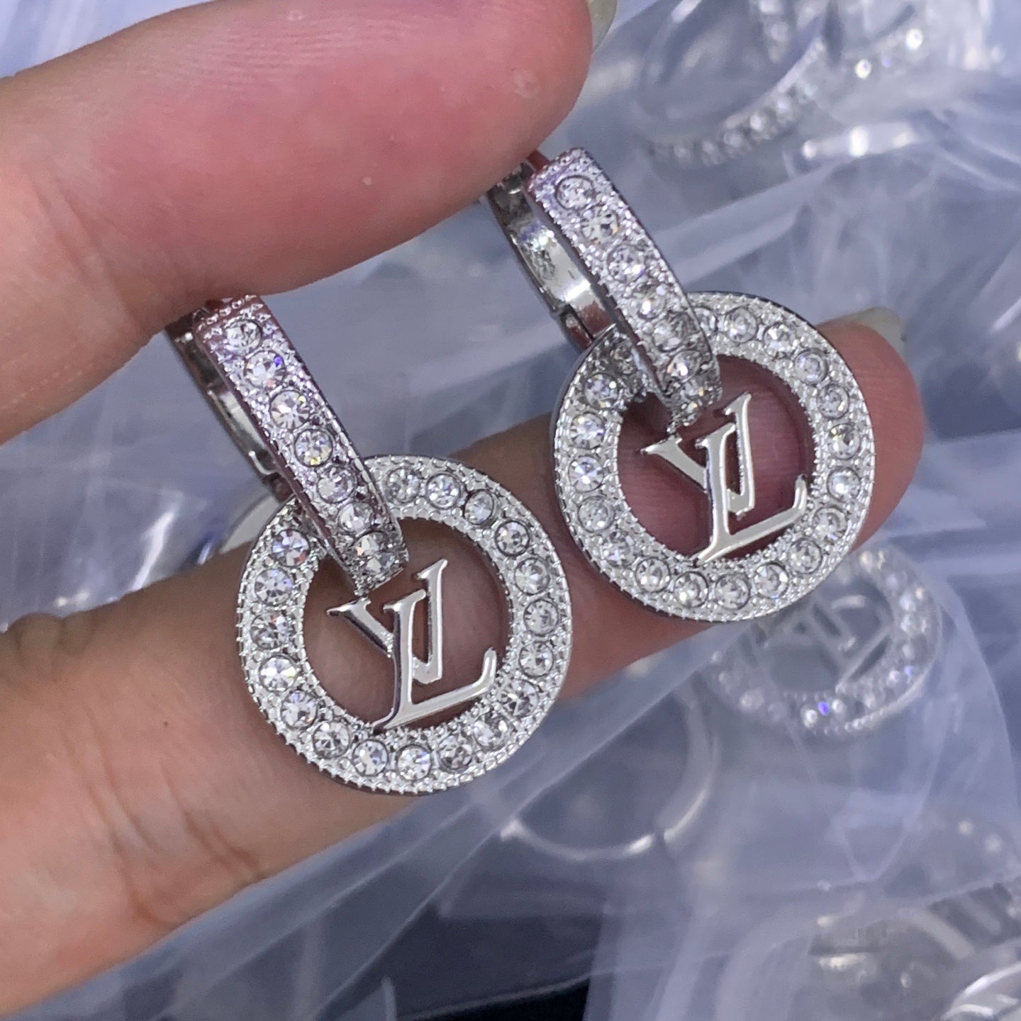 LuxluxHouse Low Price And High Quality Accessories Louis Vuitton