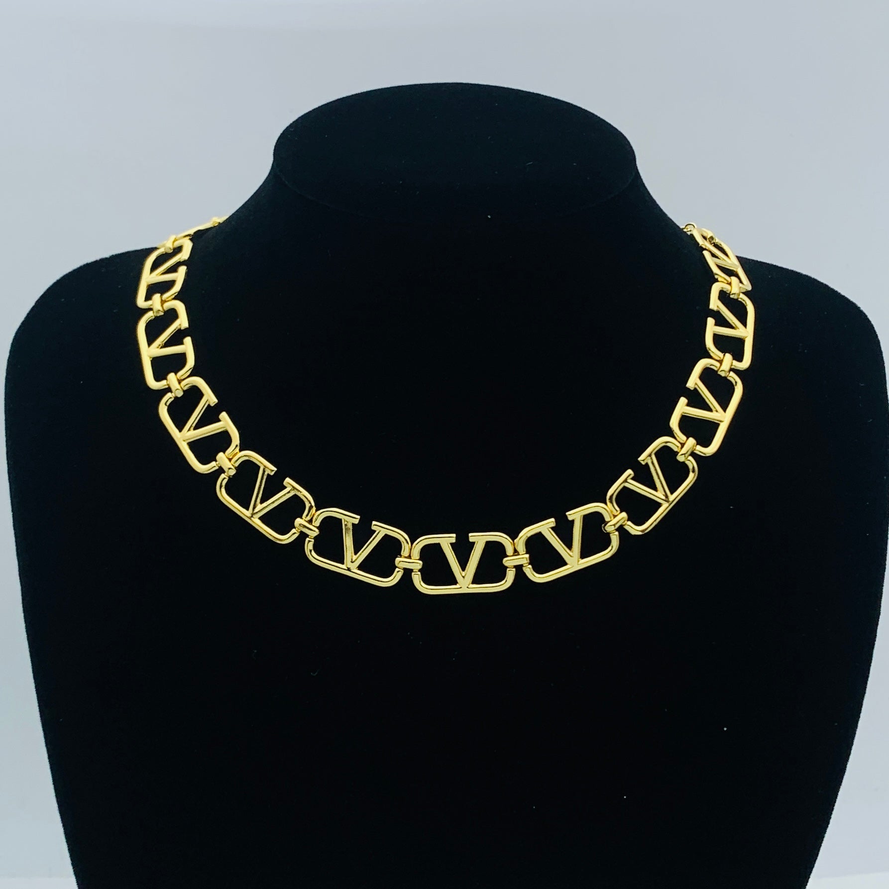 LuxluxHouse Low Price And High Quality Accessories Valentino