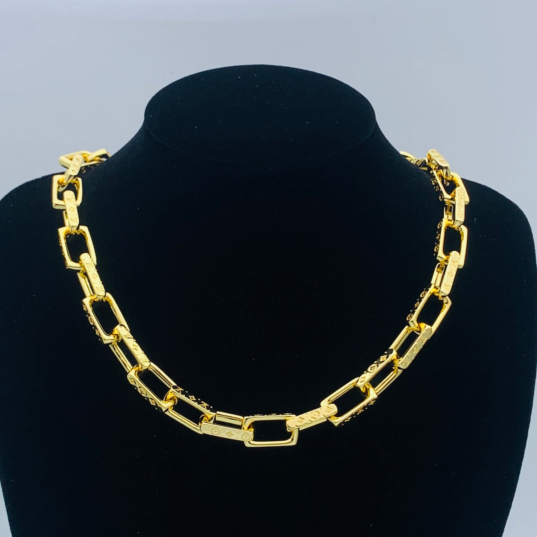 LuxluxHouse Low Price And High Quality Accessories Louis Vuitton