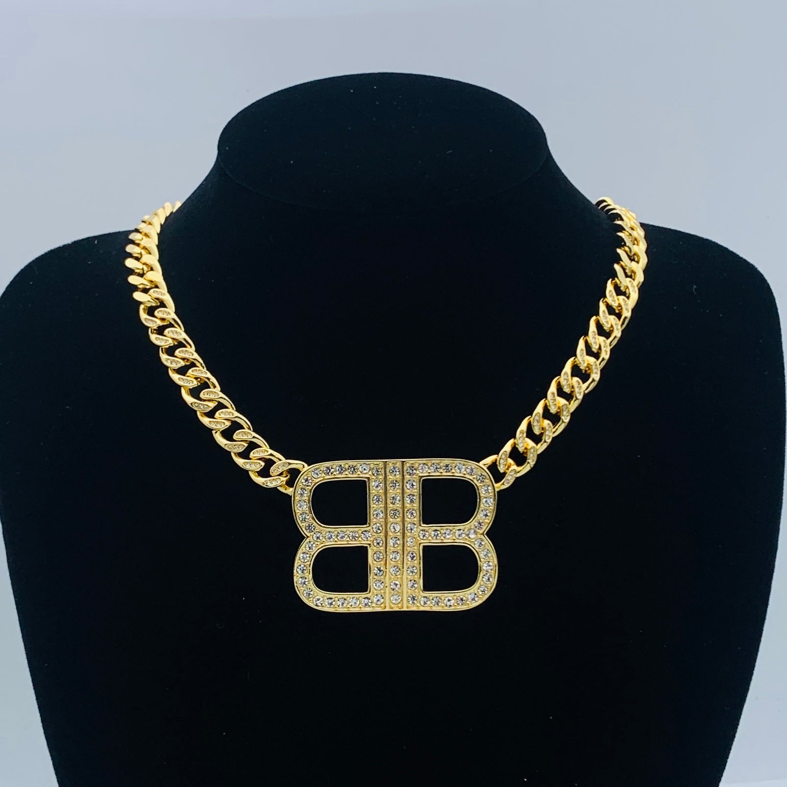 LuxluxHouse Low Price And High Quality Accessories Balenciaga