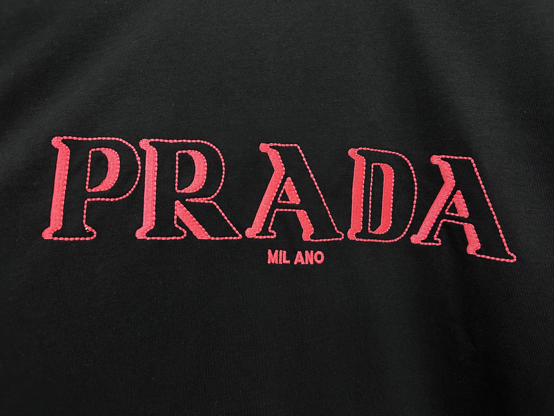 LuxluxHouse Best Quality Clothes T-shirt Prada