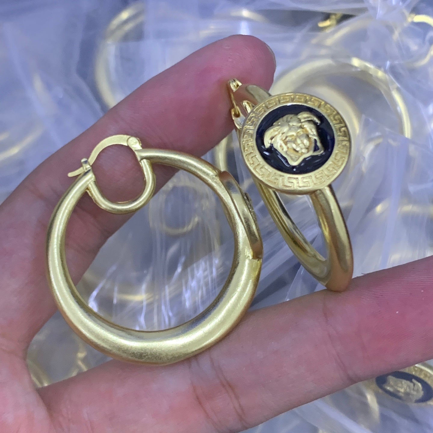 LuxluxHouse Low Price And High Quality Accessories Versace