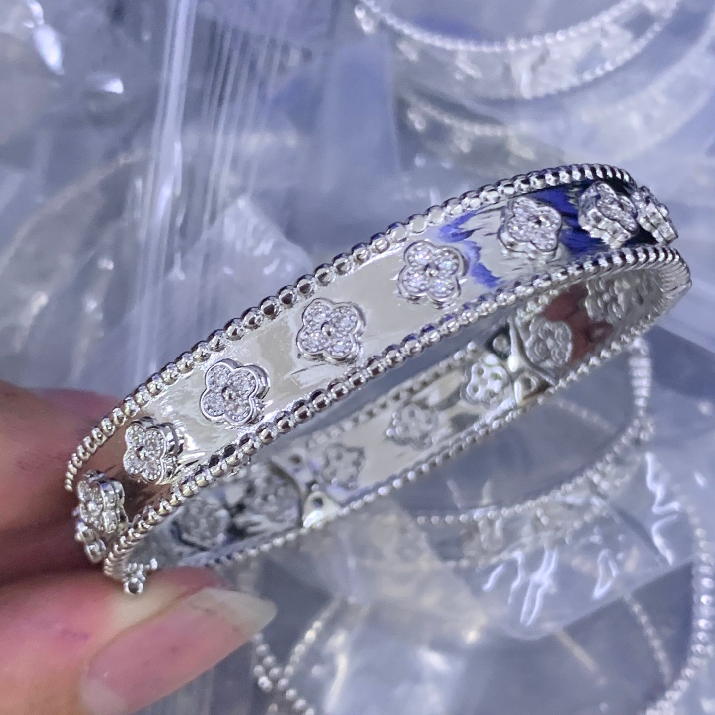 LuxluxHouse Low Price And High Quality Accessories Van Cleef & Arpels