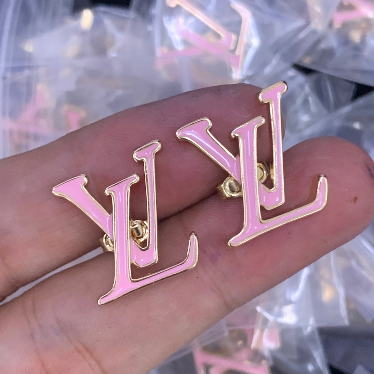 LuxluxHouse Low Price And High Quality Accessories Louis Vuitton