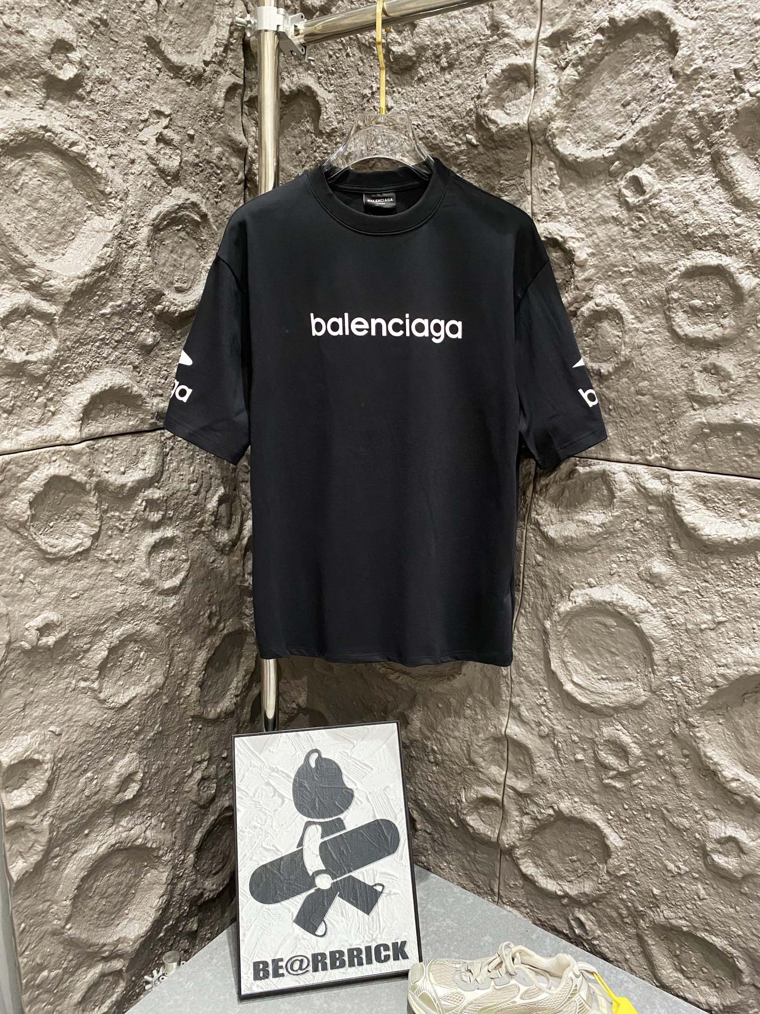LuxluxHouse Best Quality Clothes Balenciaga T-shirt