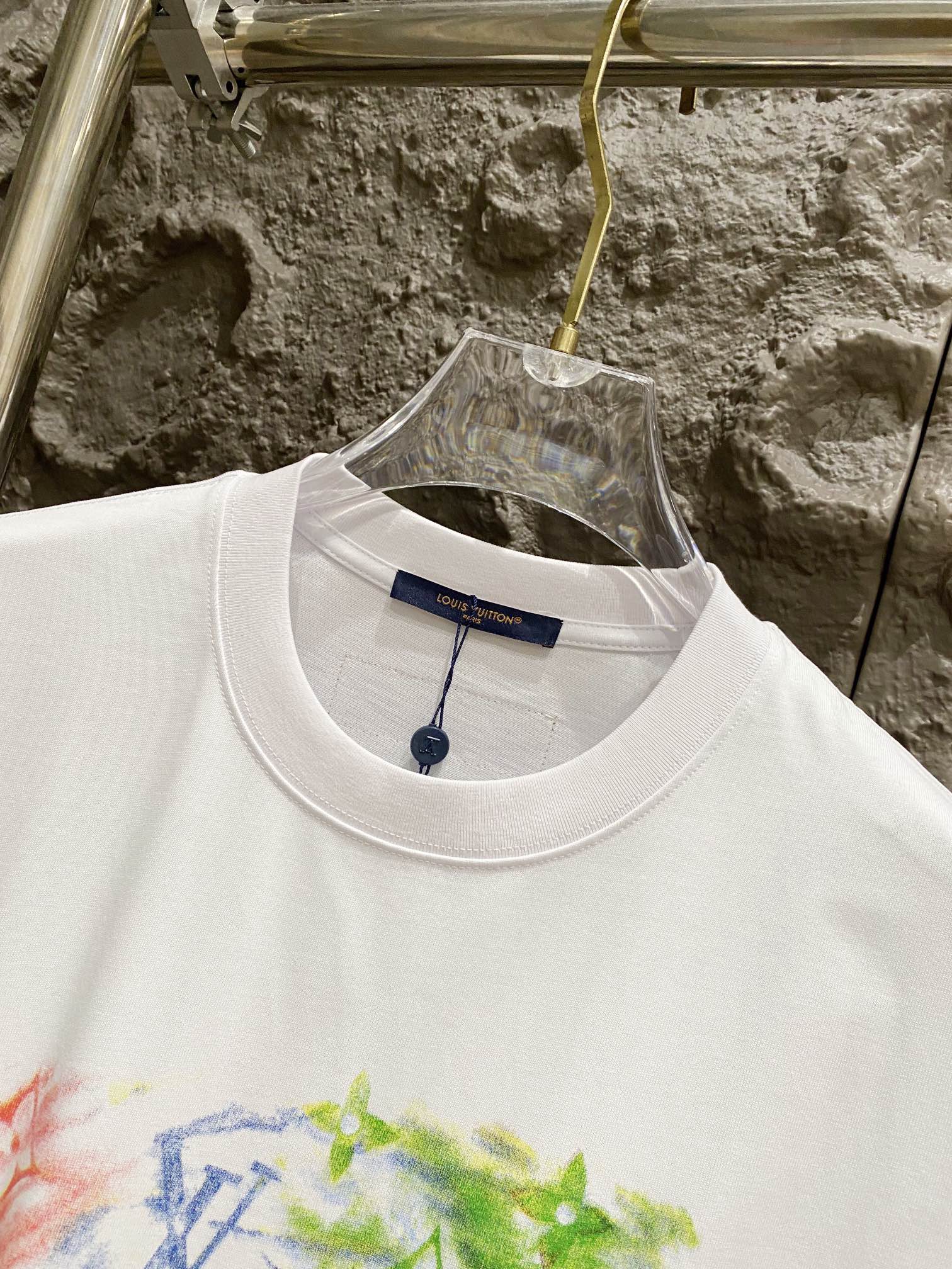 LuxluxHouse Best Quality Clothes T-shirt Louis Vuitton