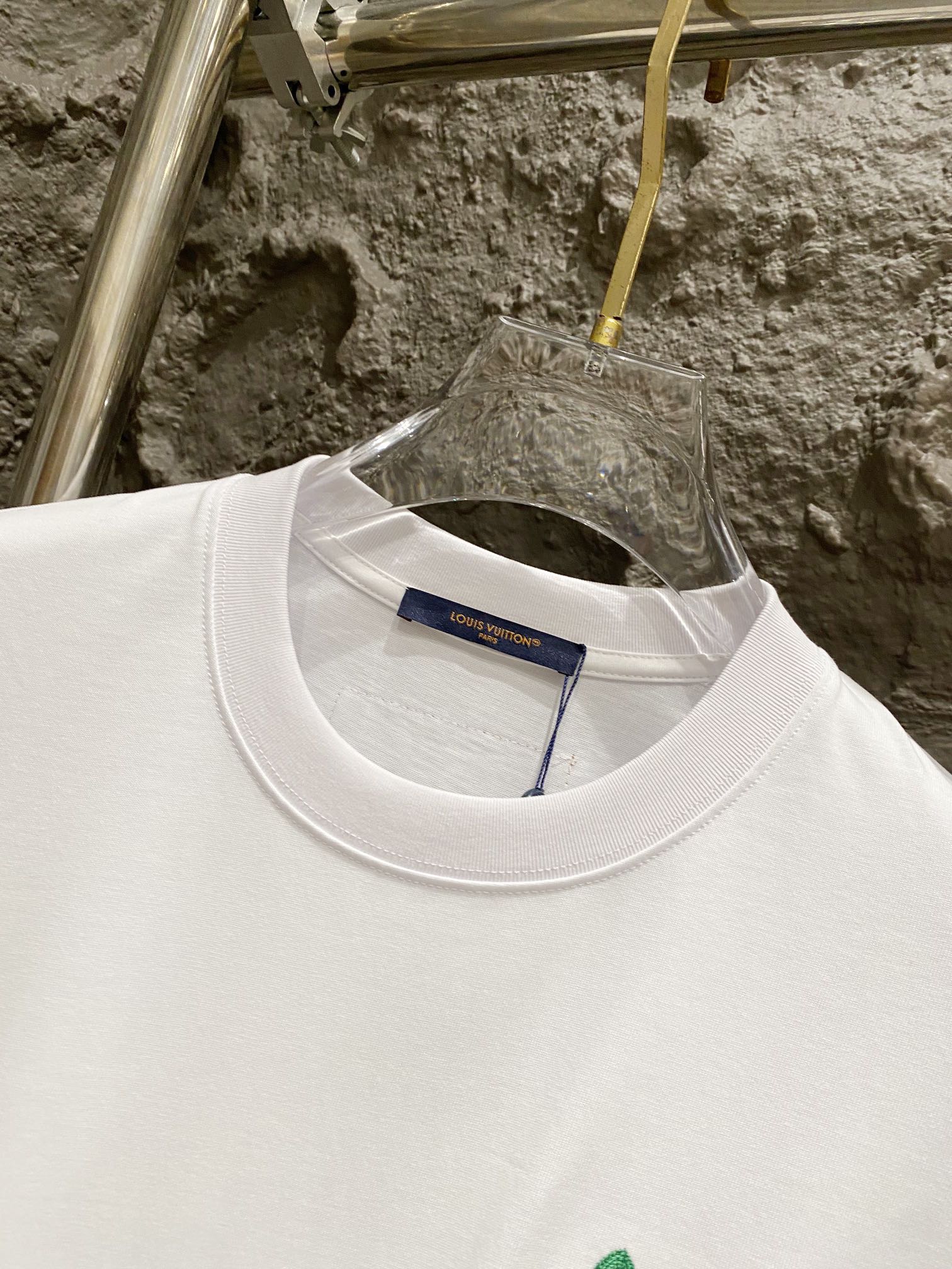 LuxluxHouse Best Quality Clothes T-shirt Louis Vuitton