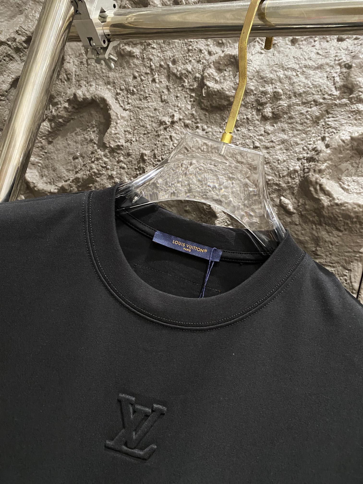 LuxluxHouse Best Quality Clothes T-shirt Louis Vuitton