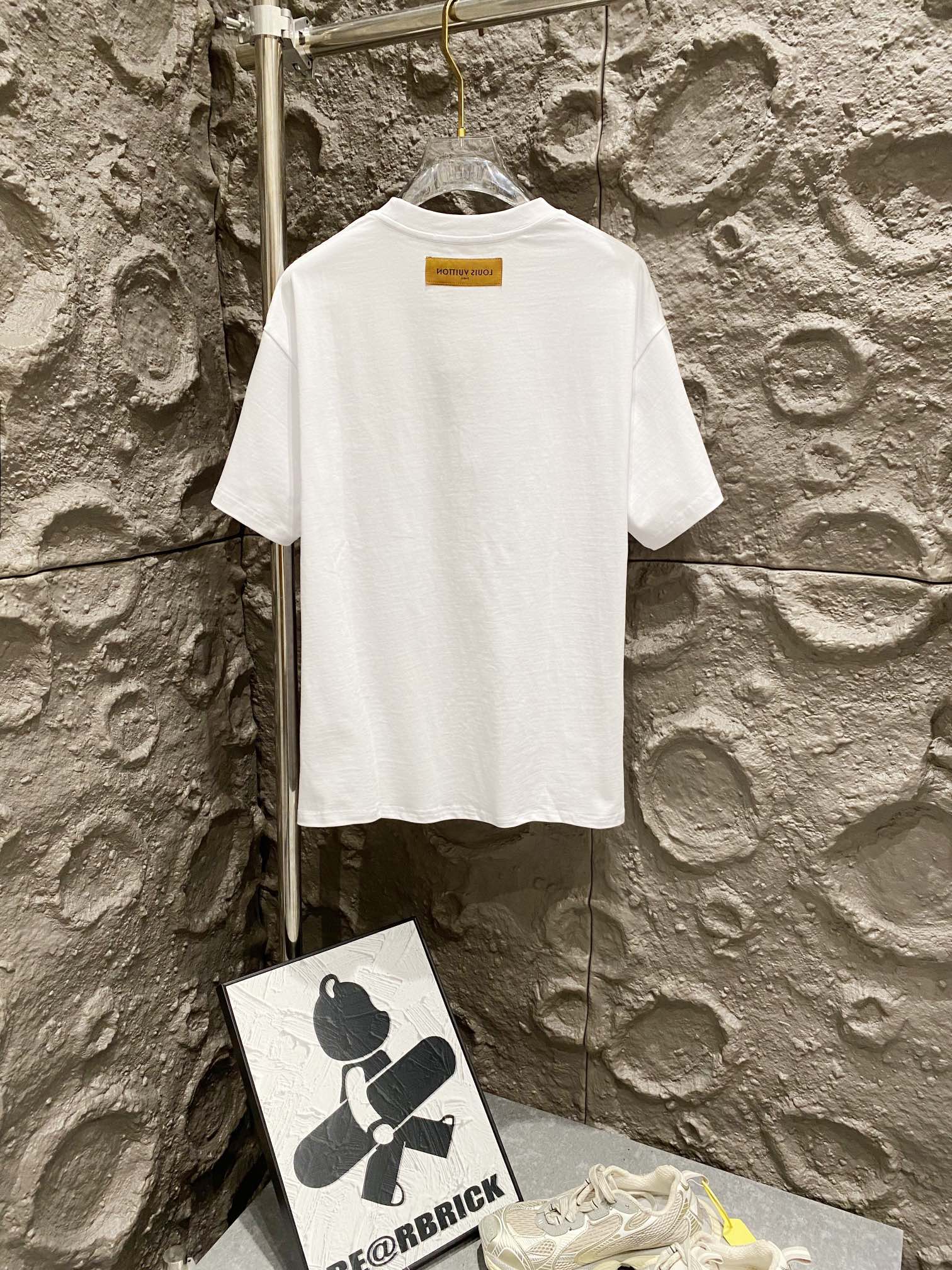 LuxluxHouse Best Quality Clothes T-shirt Louis Vuitton