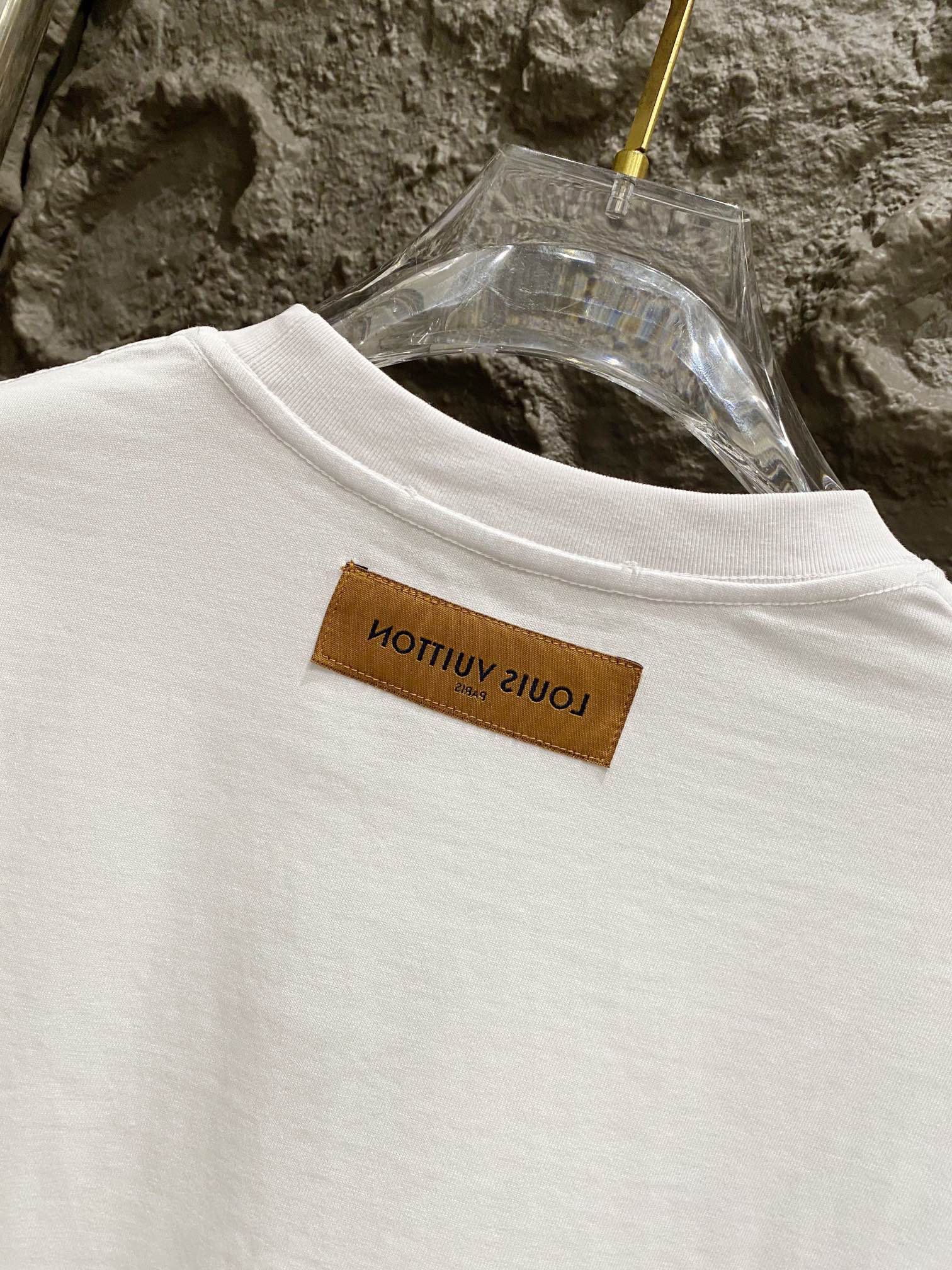 LuxluxHouse Best Quality Clothes T-shirt Louis Vuitton