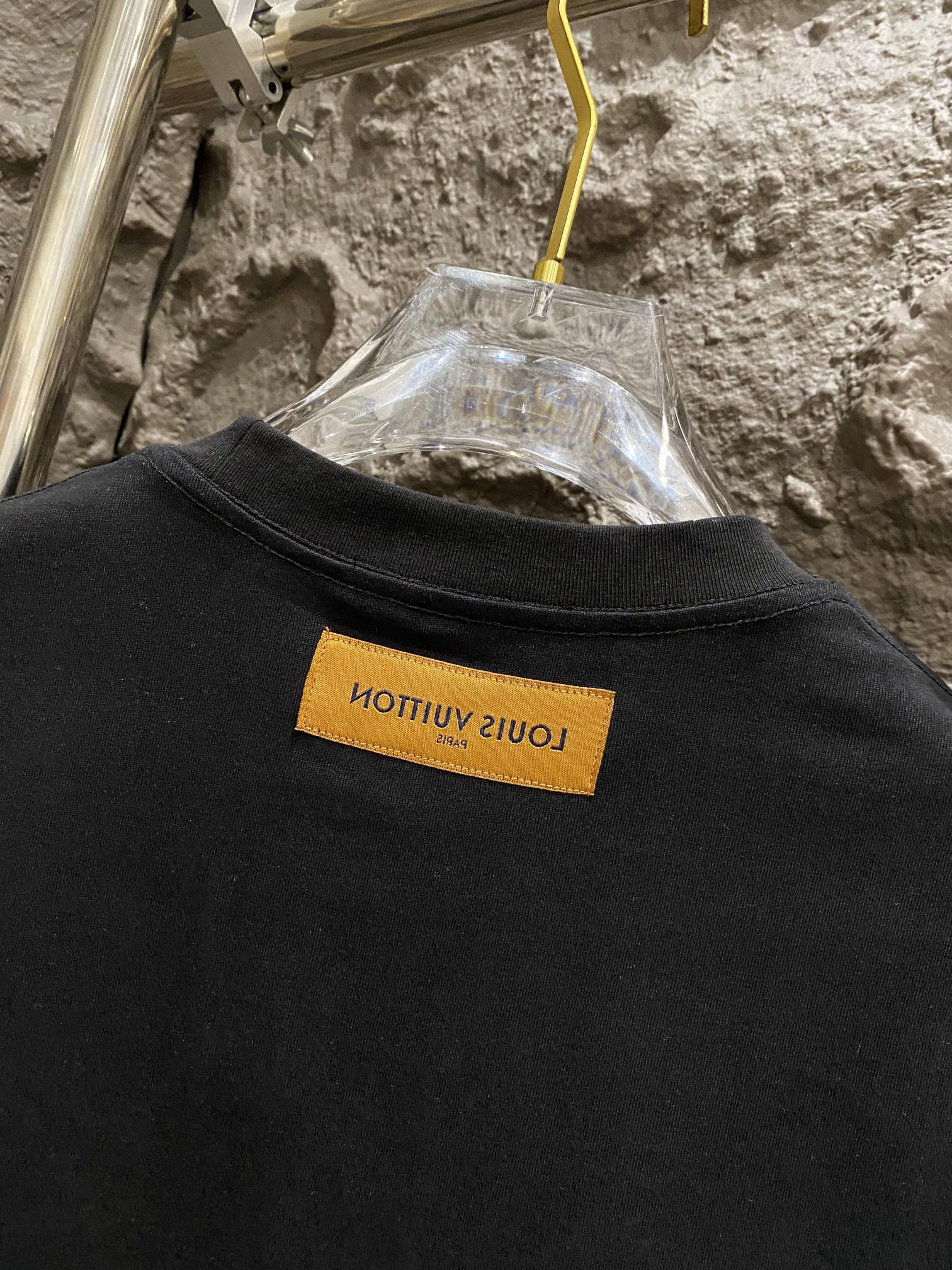 LuxluxHouse Best Quality Clothes T-shirt Louis Vuitton