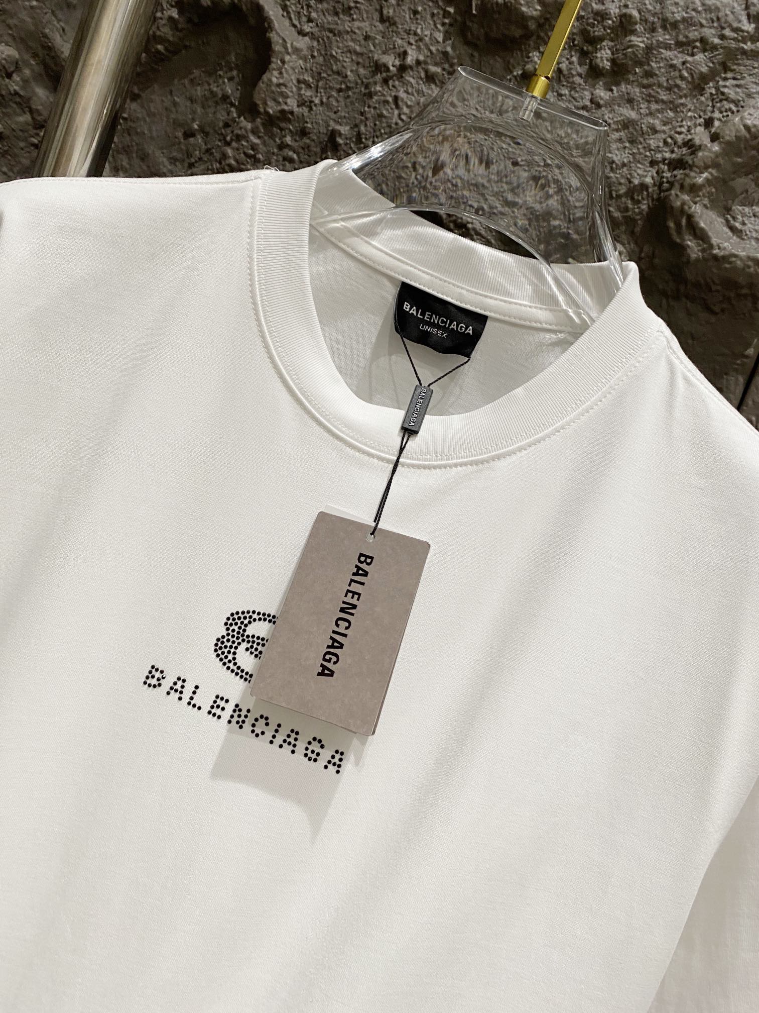 LuxluxHouse Best Quality Clothes Balenciaga T-shirt