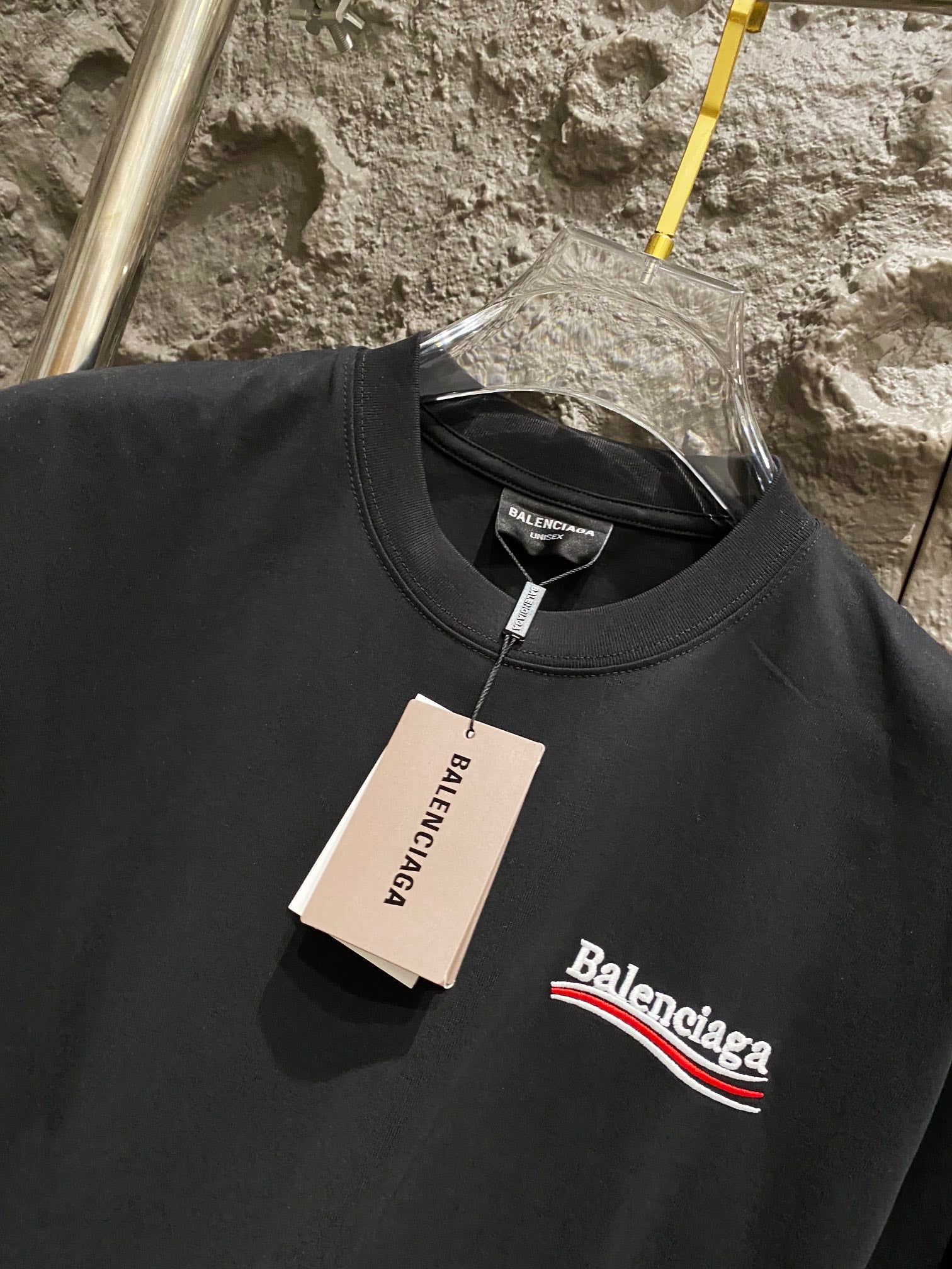 LuxluxHouse Best Quality Clothes Balenciaga T-shirt