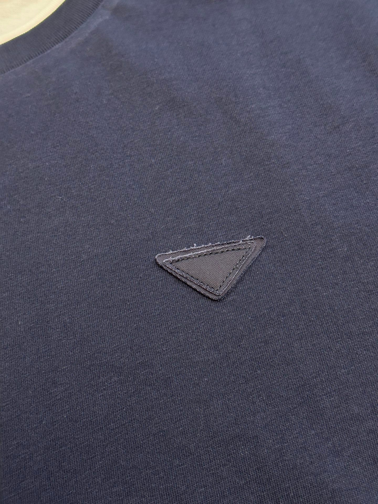 LuxluxHouse Best Quality Clothes T-shirt Prada