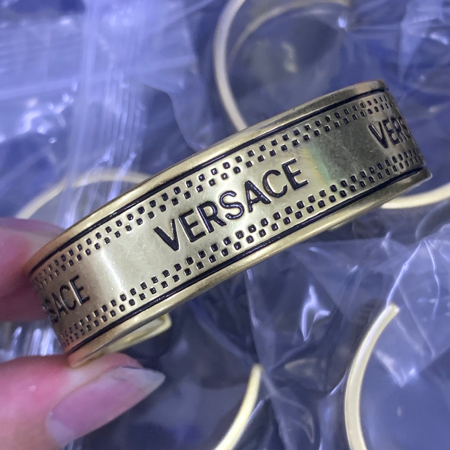 LuxluxHouse Low Price And High Quality Accessories Versace