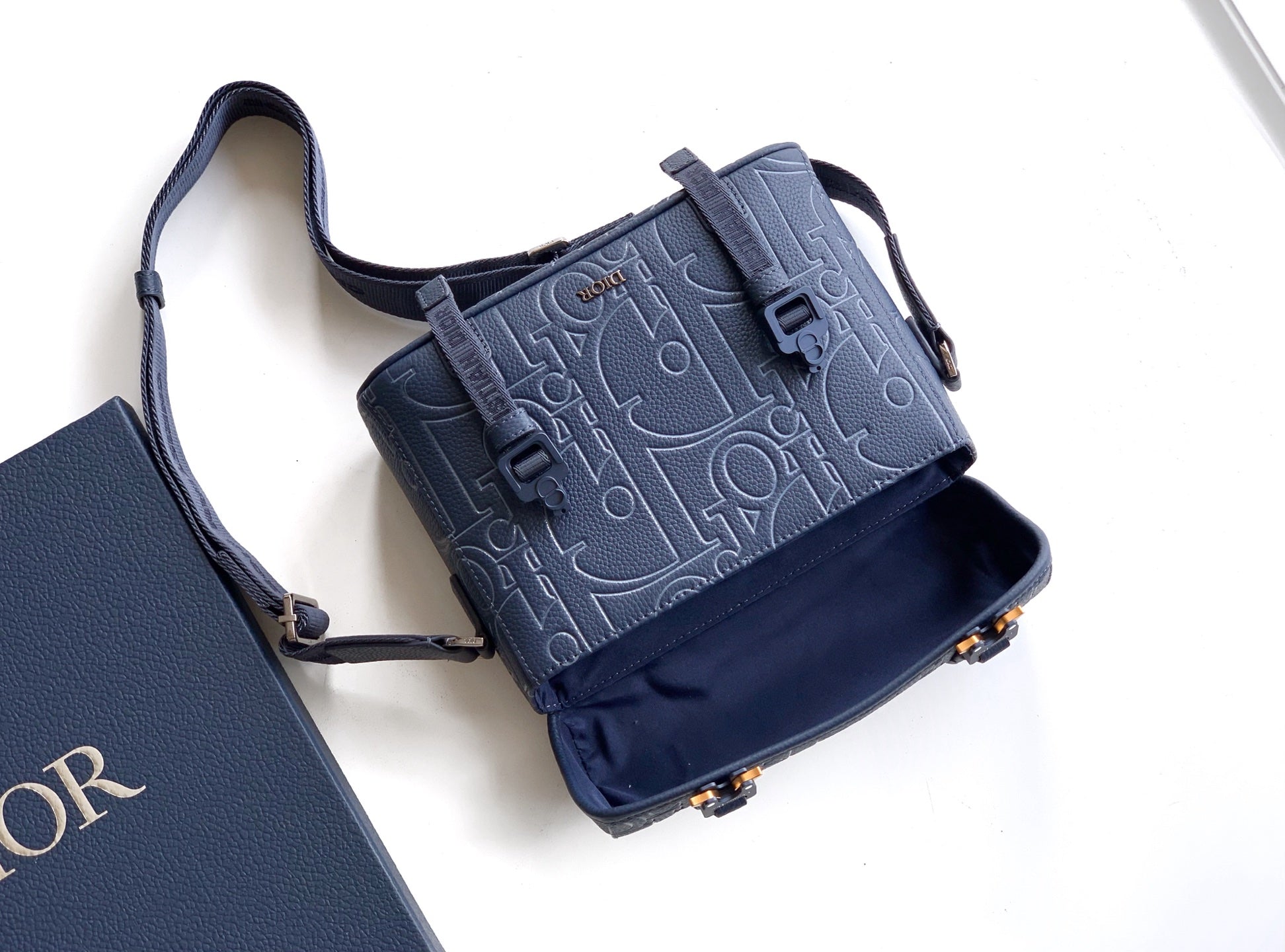 LuxluxHouse Best Quality Bags Dior Louis Vuitton Men