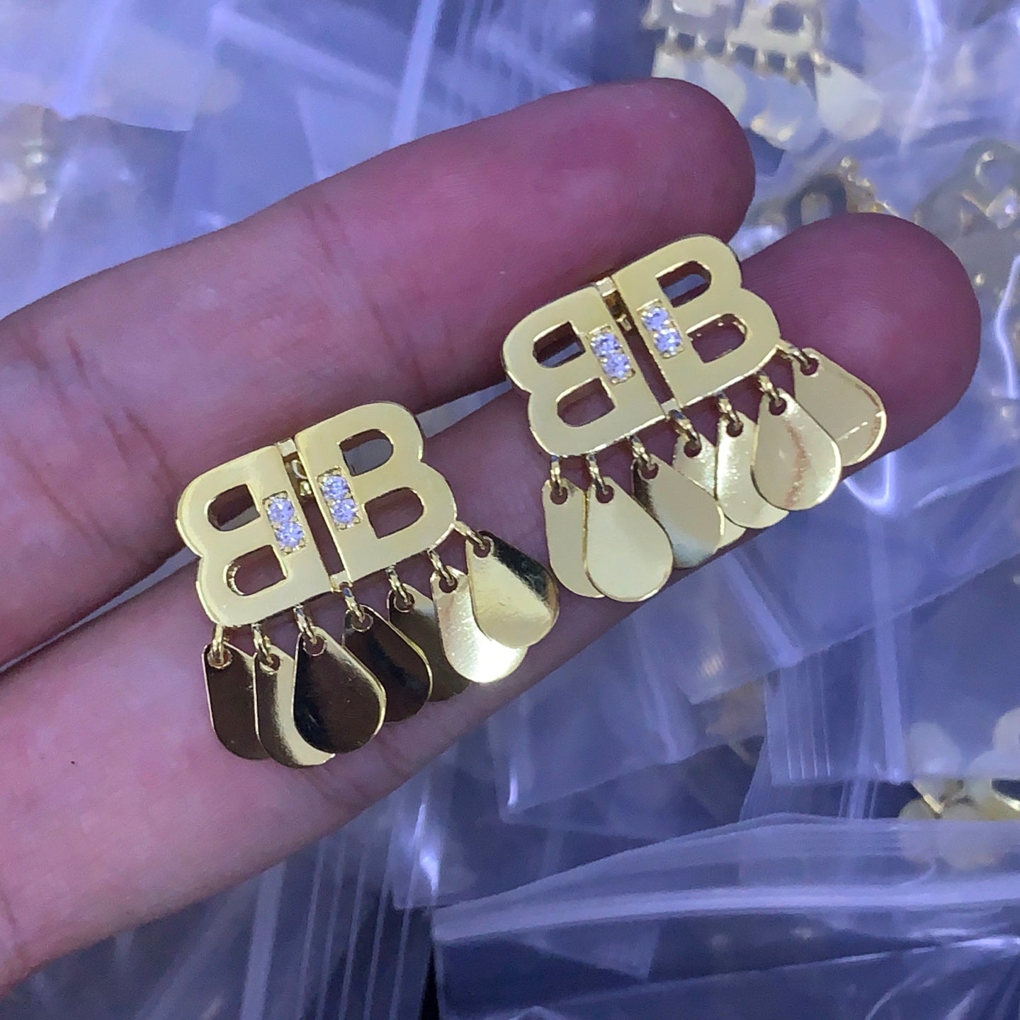 LuxluxHouse Low Price And High Quality Accessories Balenciaga